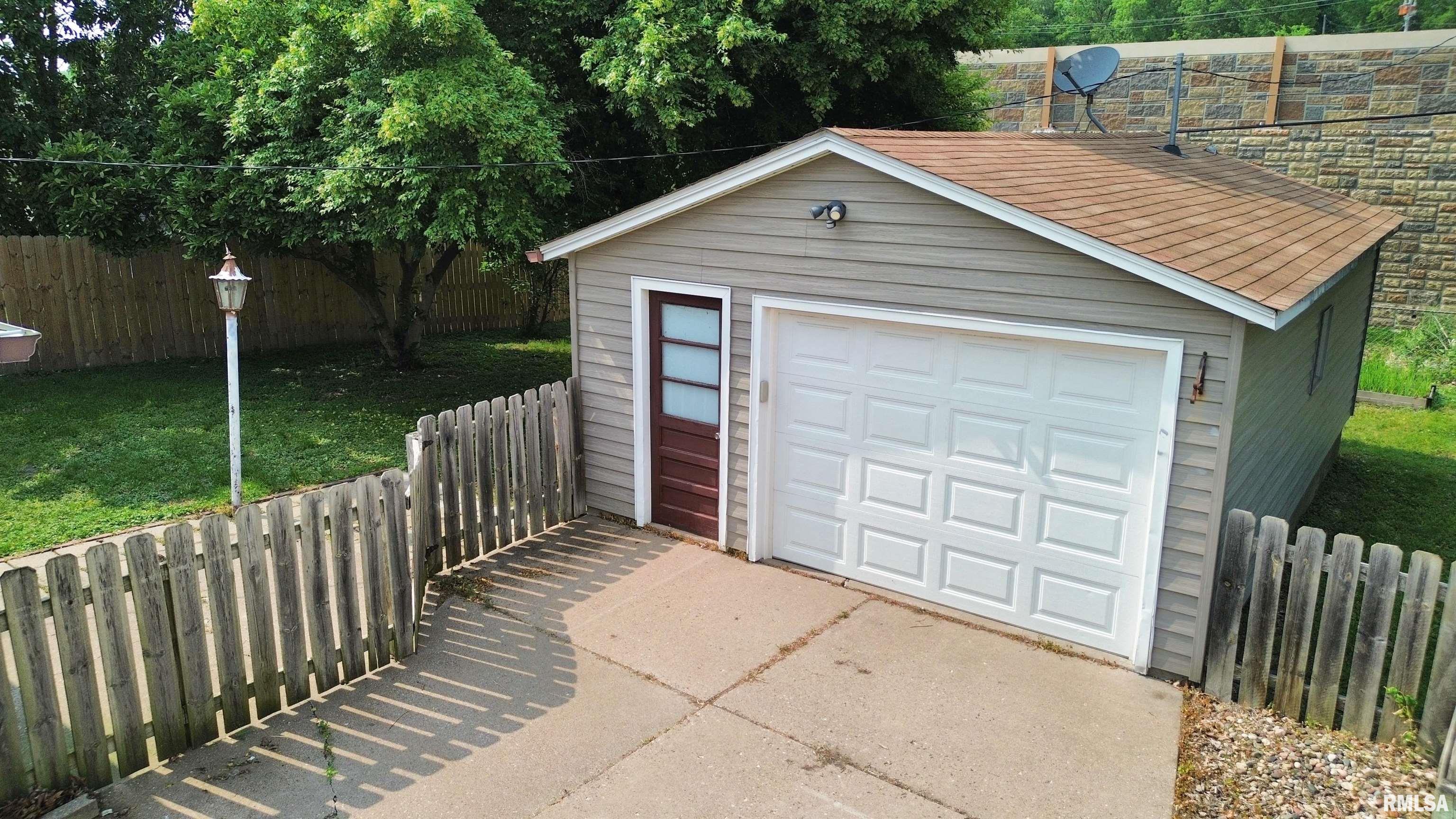 5025 44th Avenue, Moline, Illinois image 16