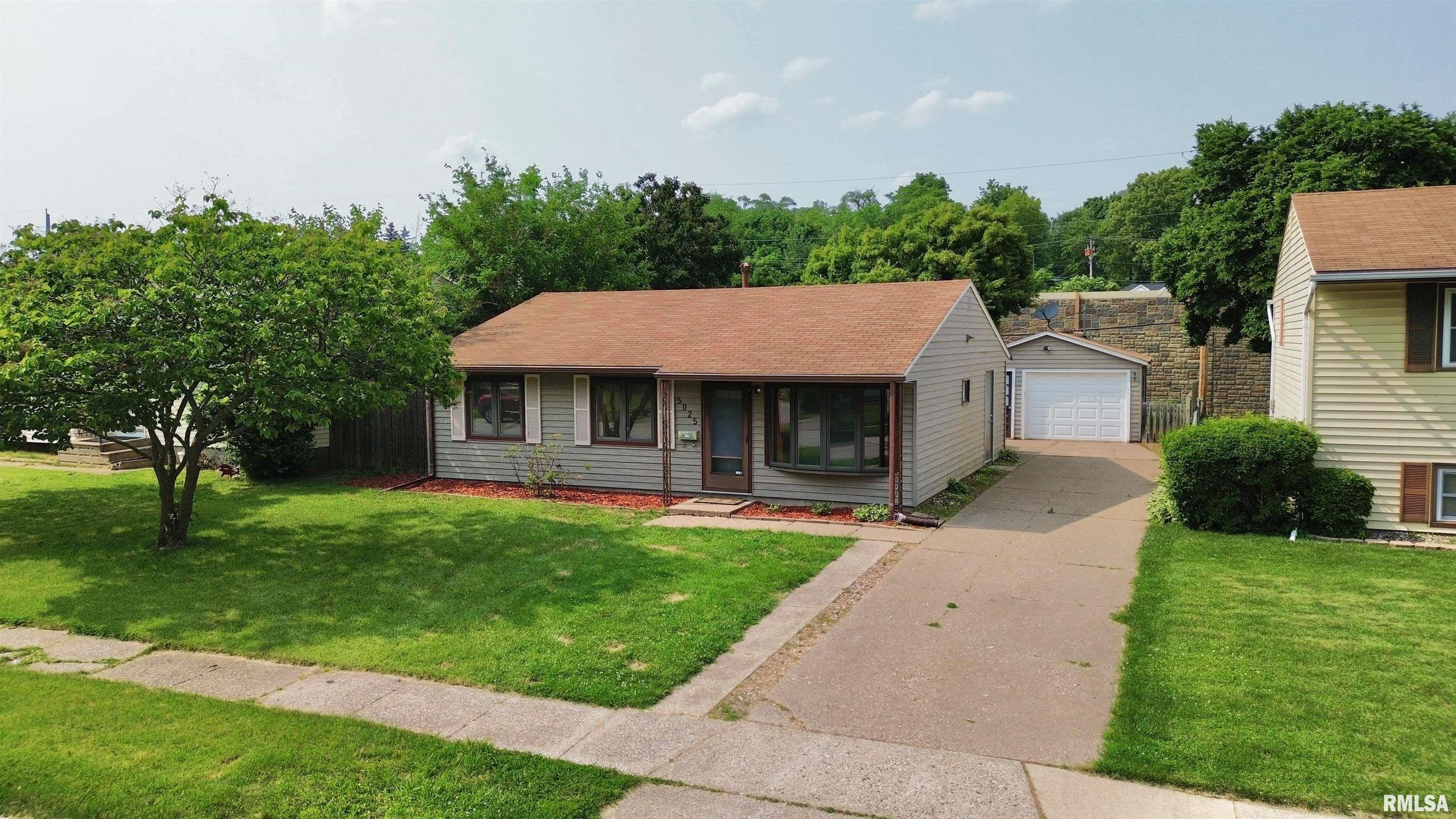 5025 44th Avenue, Moline, Illinois image 1