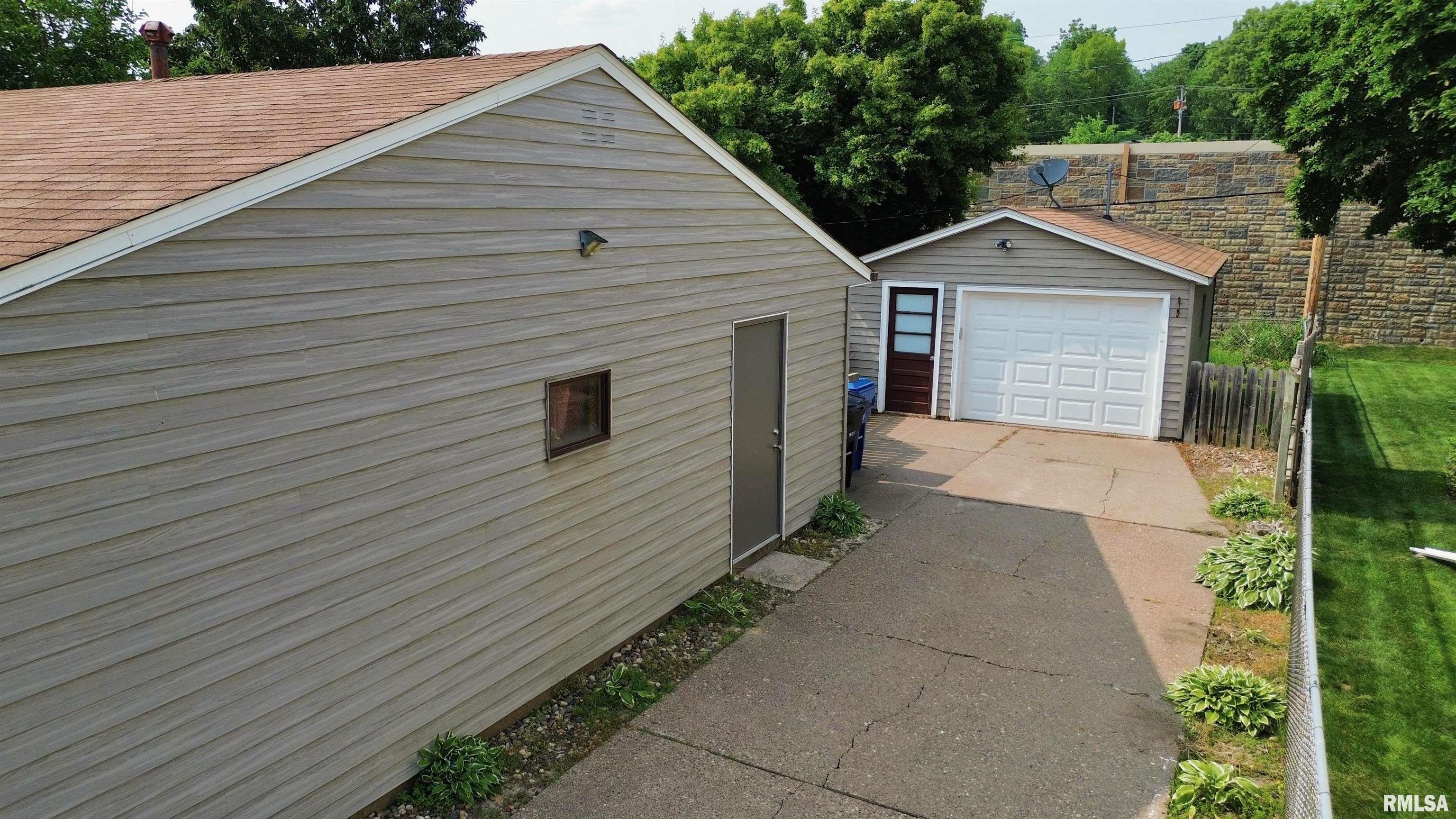 5025 44th Avenue, Moline, Illinois image 14