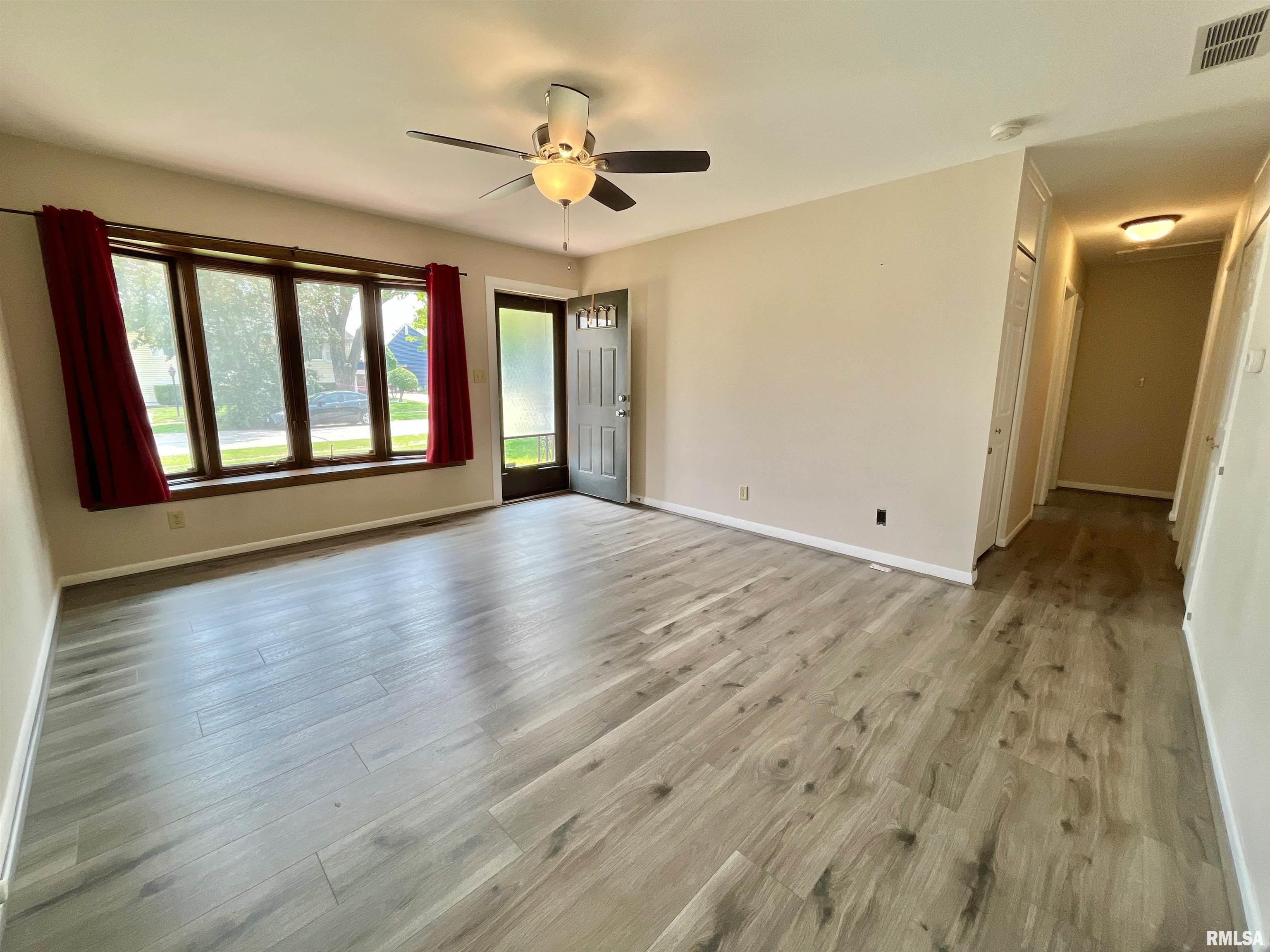 5025 44th Avenue, Moline, Illinois image 3