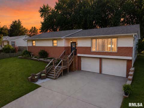 Homes For Sale - 812 N 10th Street<br/> Monmouth, IL 61462