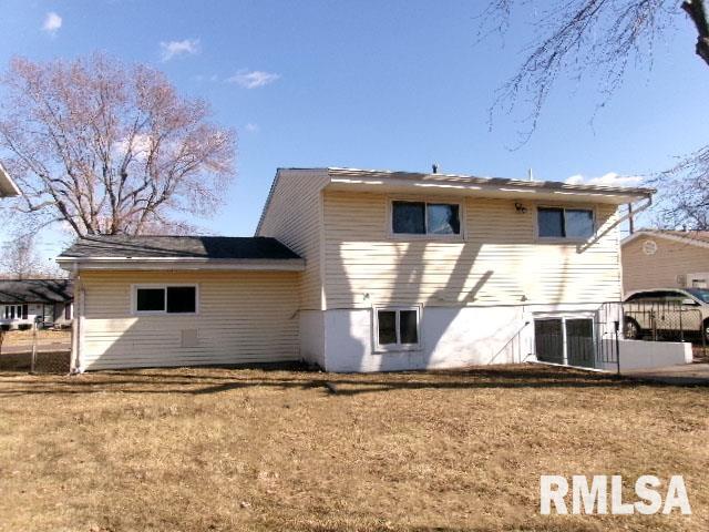 1705 Holiday Drive, Pekin, Illinois image 18