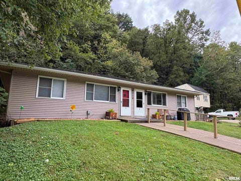 Multifamily For Rent - 4110 W Smithville Road #A<br/> Bartonville, IL 61607