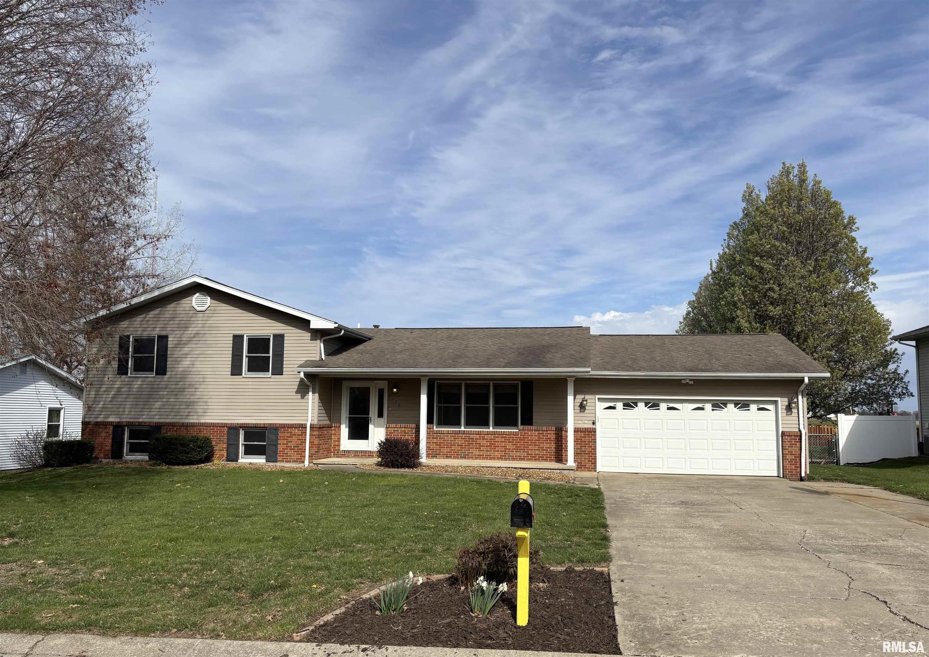 2110 Magnolia Drive, Jacksonville, Illinois image 1