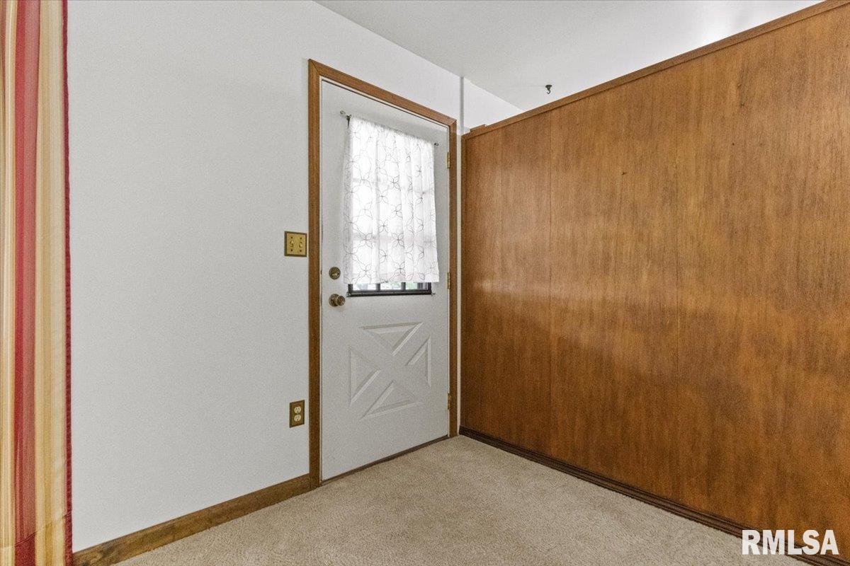 105 Beloit Road, Marquette Heights, Illinois image 6