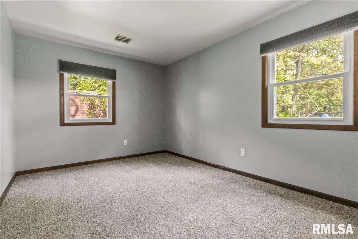 105 Beloit Road, Marquette Heights, Illinois image 24