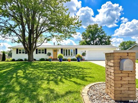 Homes For Sale - 1698 Tradewinds Avenue<br/> Knox County, Galesburg, IL 61401