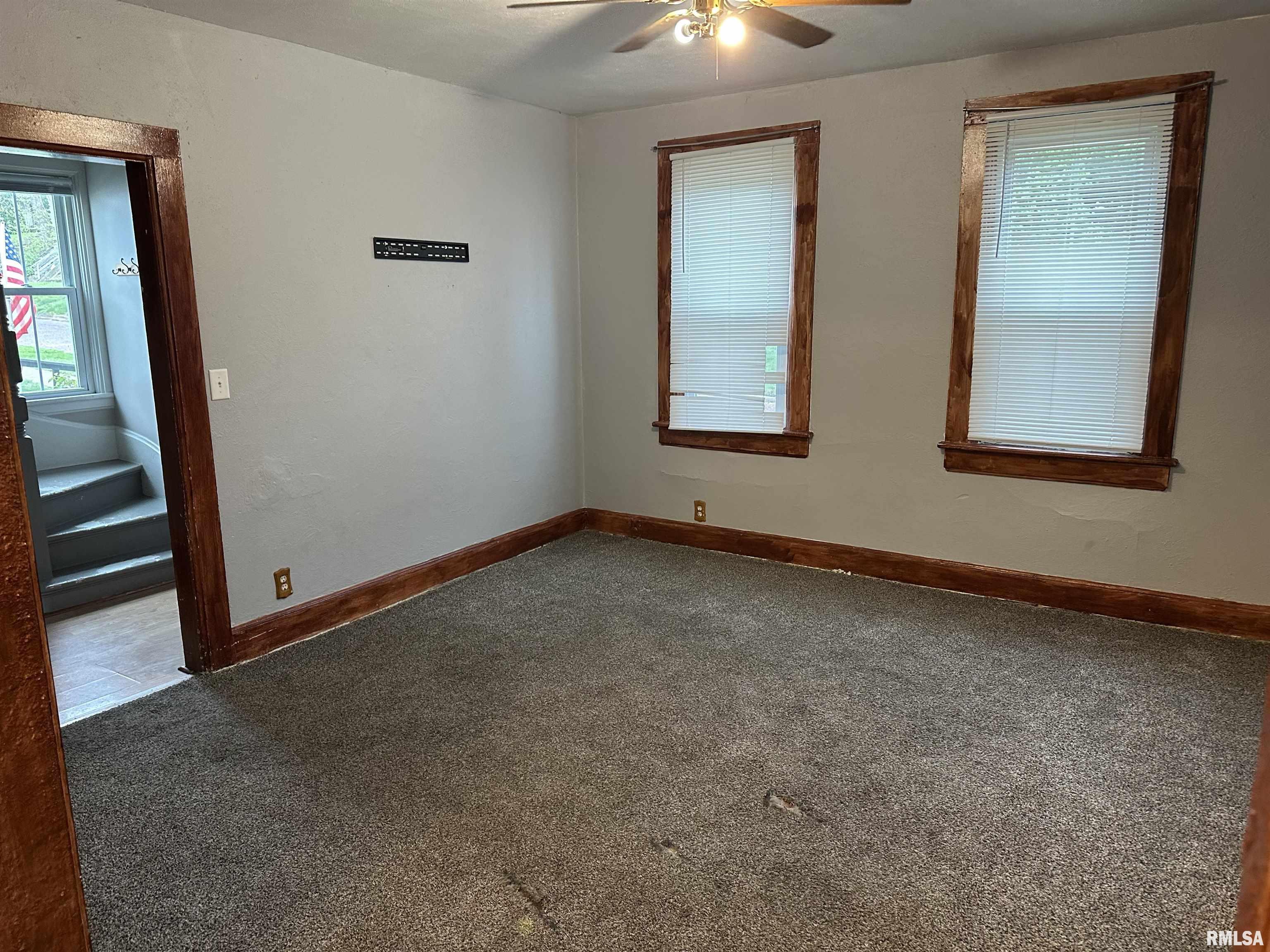 2811 8th Avenue, Rock Island, Illinois image 3