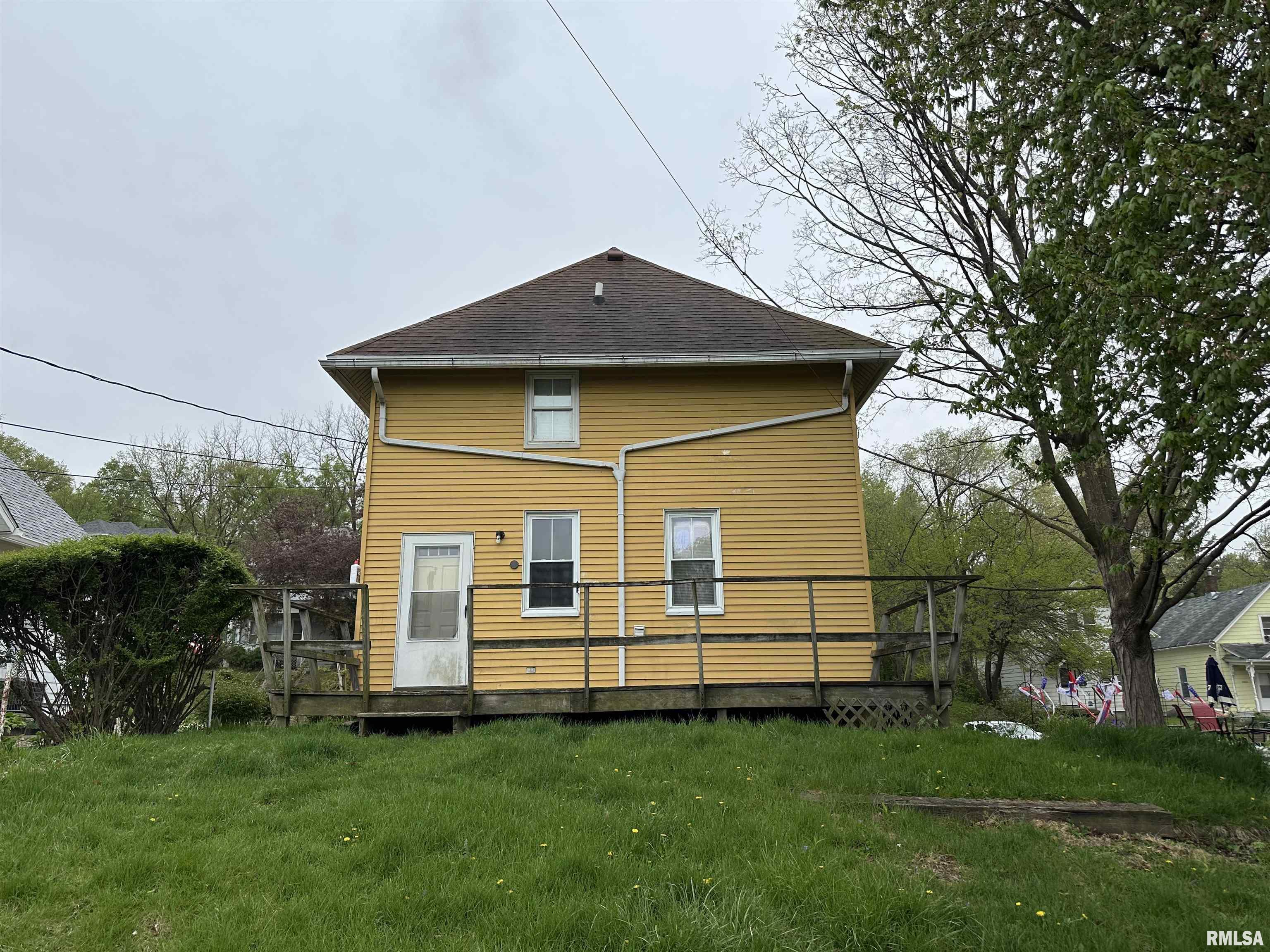 2811 8th Avenue, Rock Island, Illinois image 2