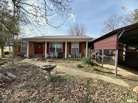 Homes For Sale - 9915 Old Bainbridge Trail<br/> Williamson County, Marion, IL 62959