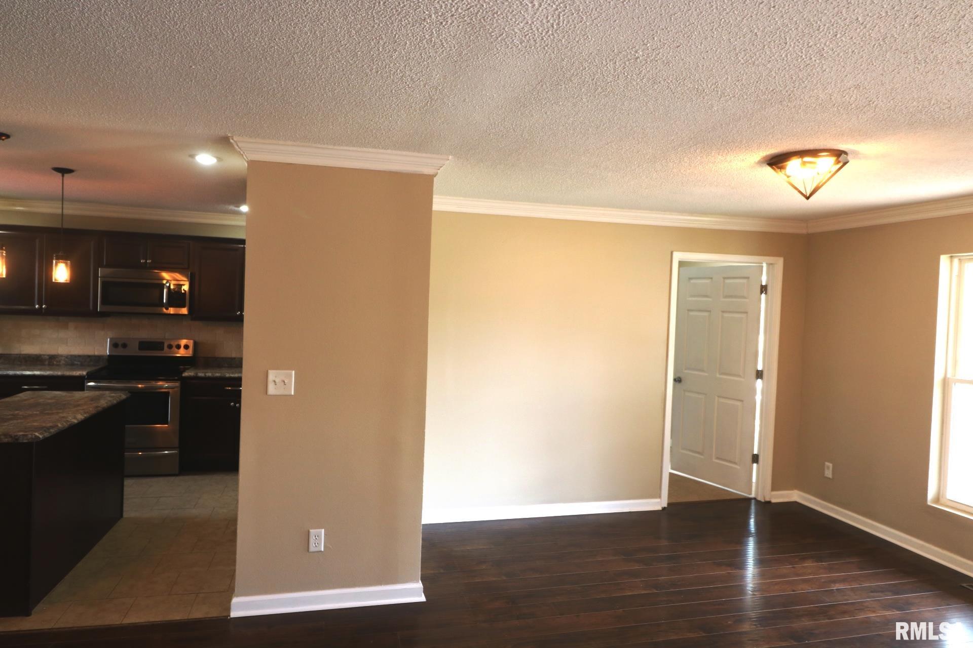 914 Valley Drive, Carterville, Illinois image 4