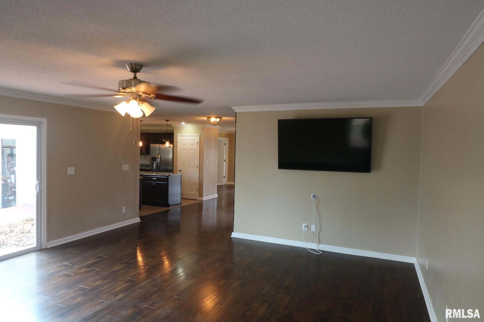 914 Valley Drive, Carterville, Illinois image 11