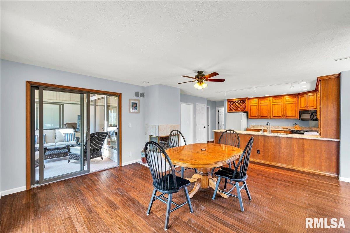 11901 N Windcrest Court, Dunlap, Illinois image 15