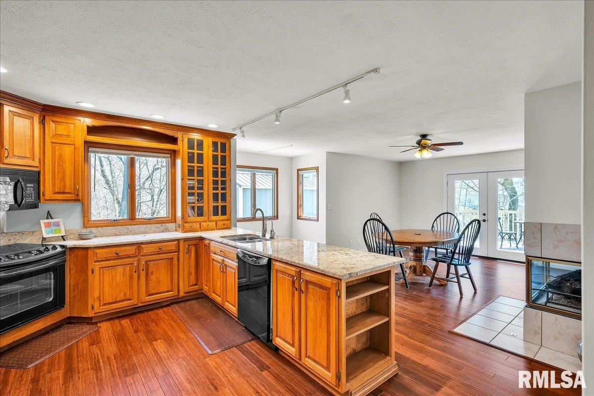 11901 N Windcrest Court, Dunlap, Illinois image 10