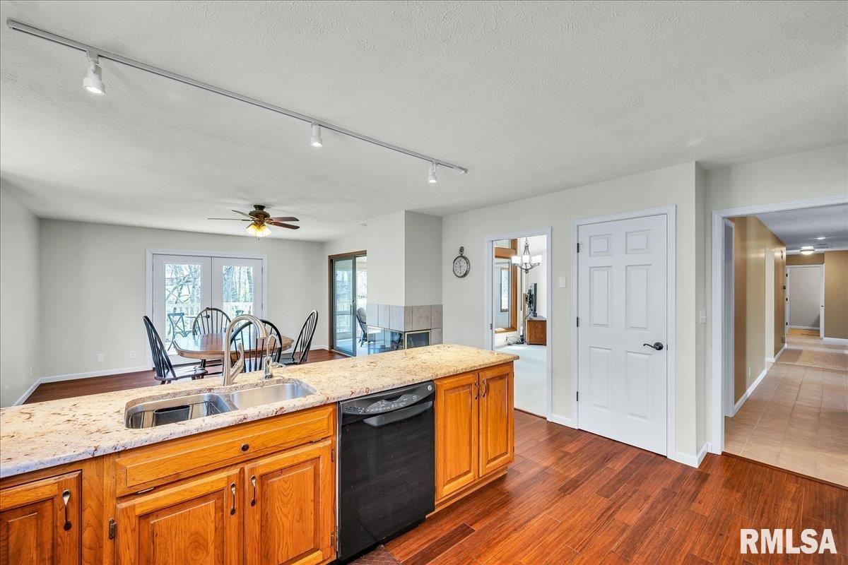 11901 N Windcrest Court, Dunlap, Illinois image 11