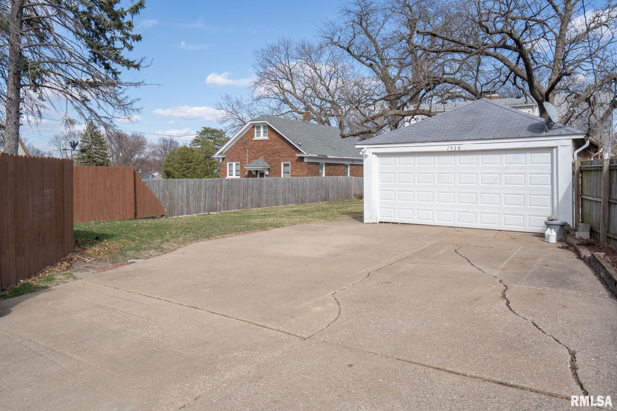 1930 Warren Street, Davenport, Iowa image 33