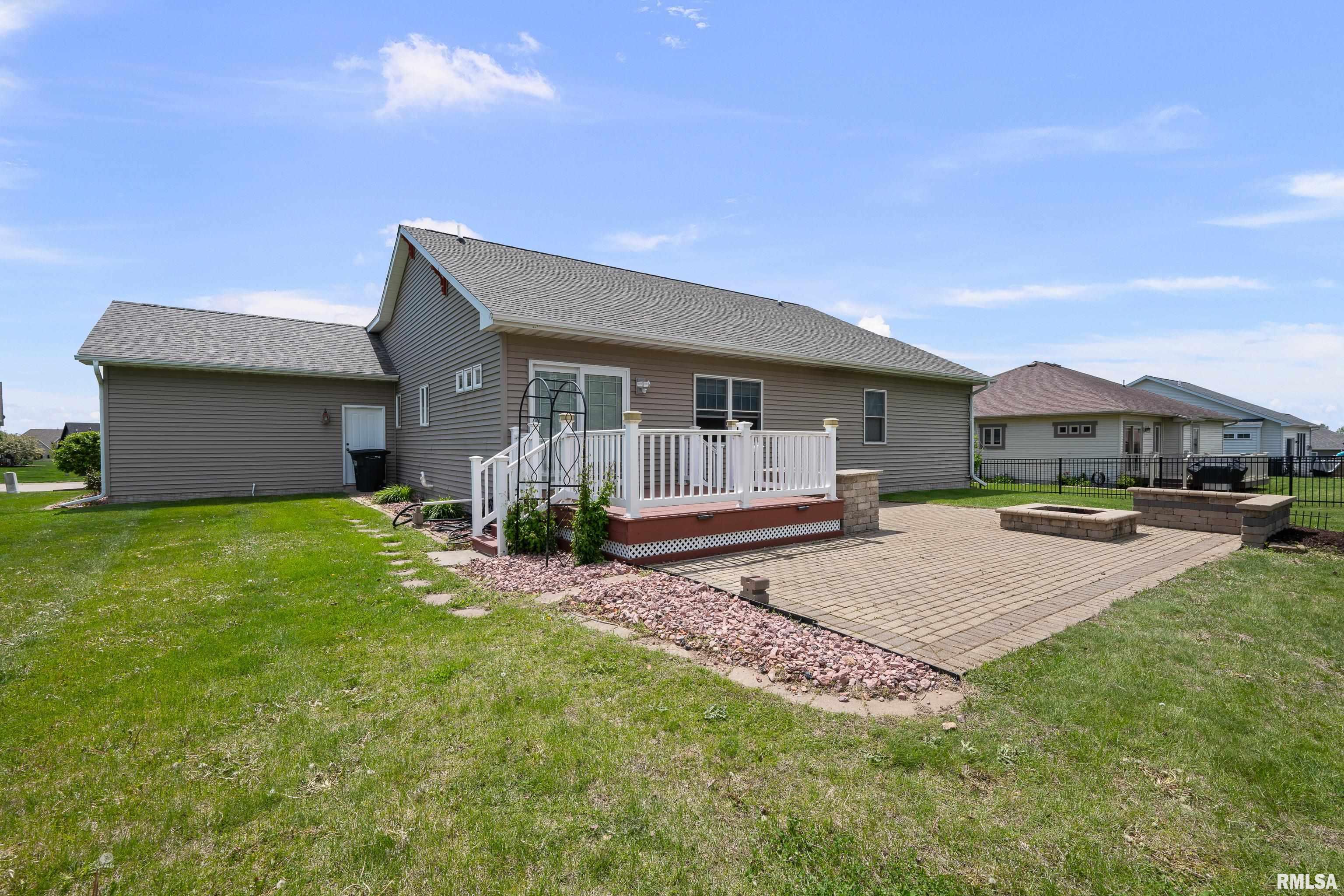17 Blackstone Way, Le Claire, Iowa image 23