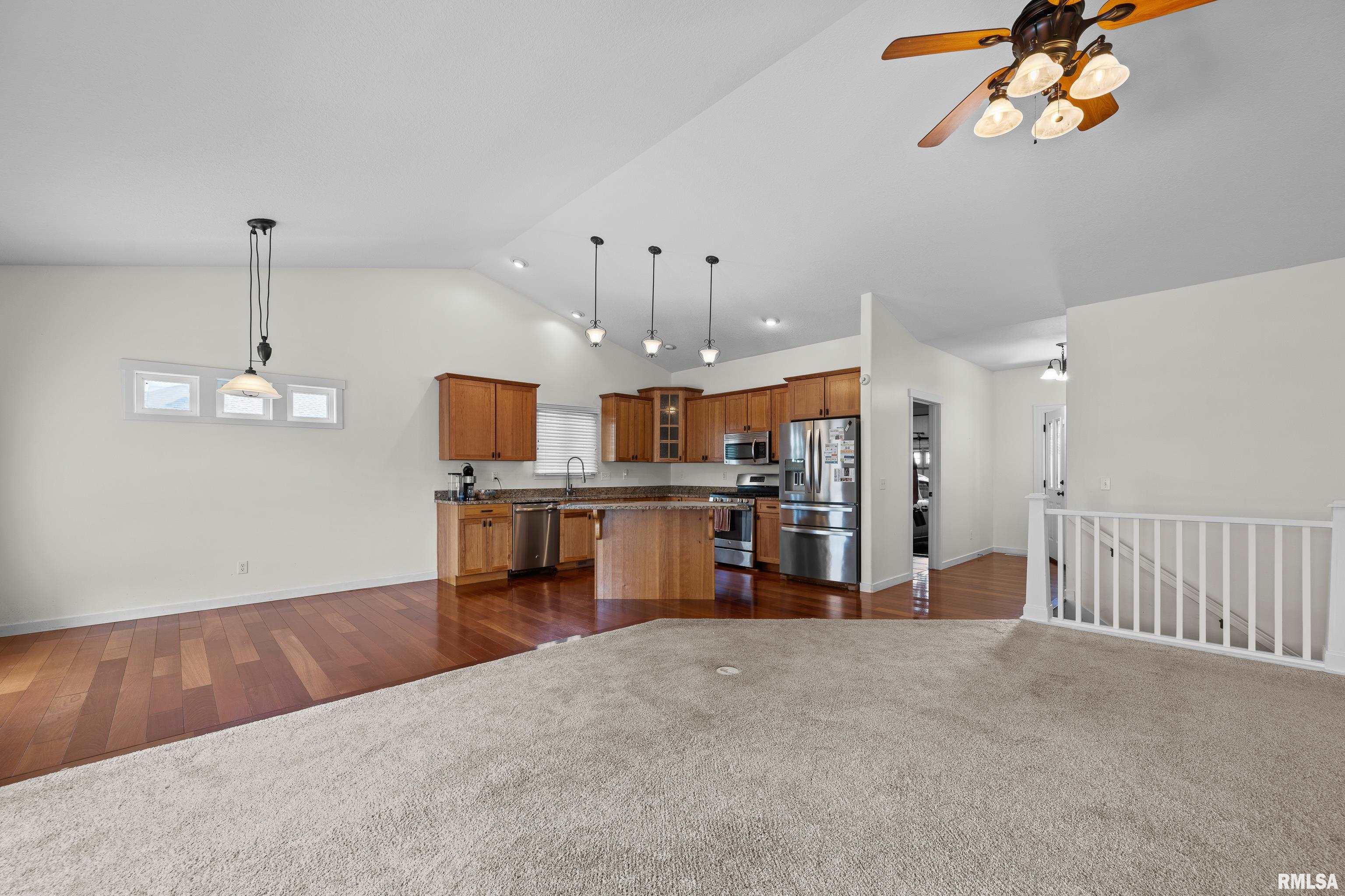 17 Blackstone Way, Le Claire, Iowa image 20