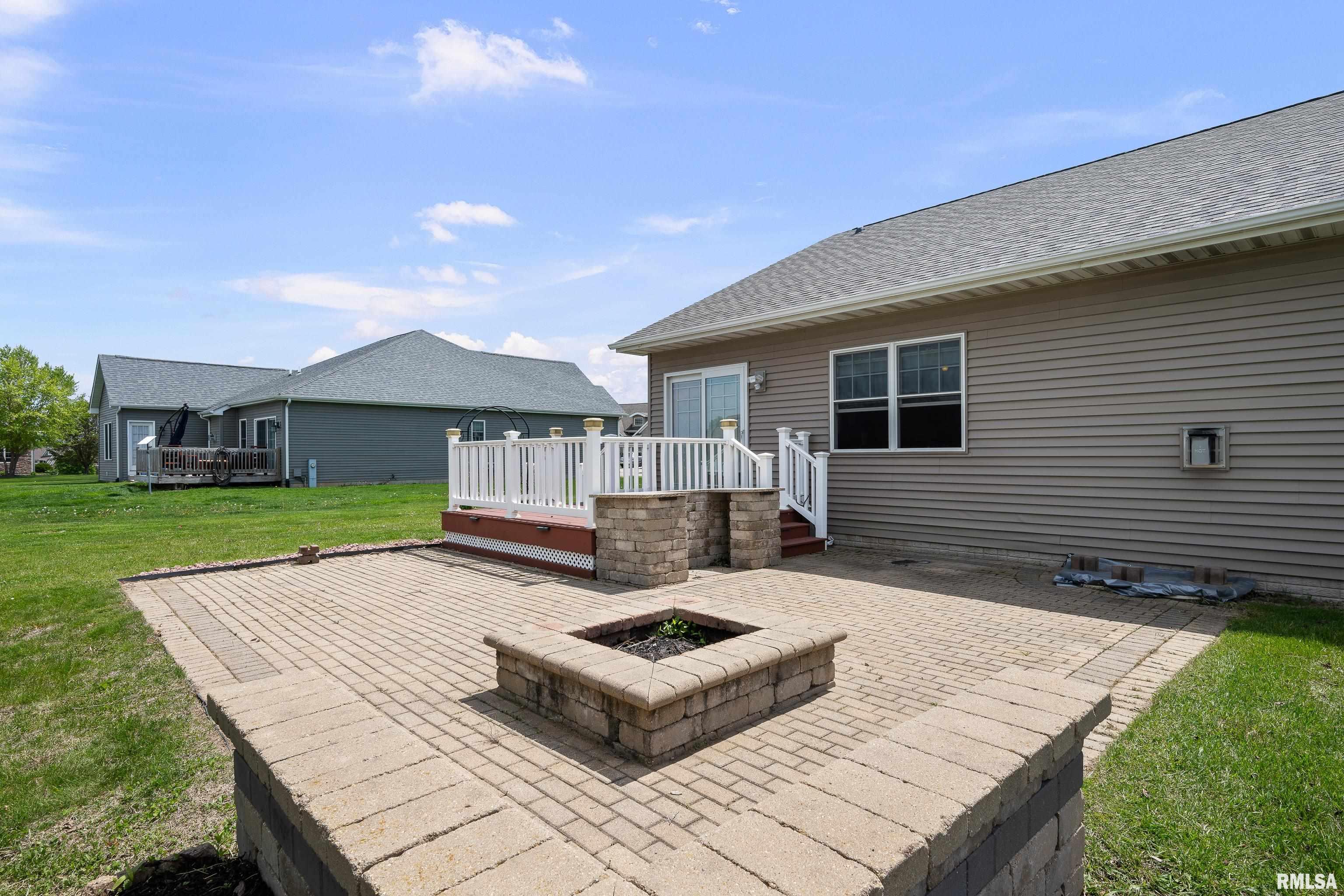 17 Blackstone Way, Le Claire, Iowa image 27