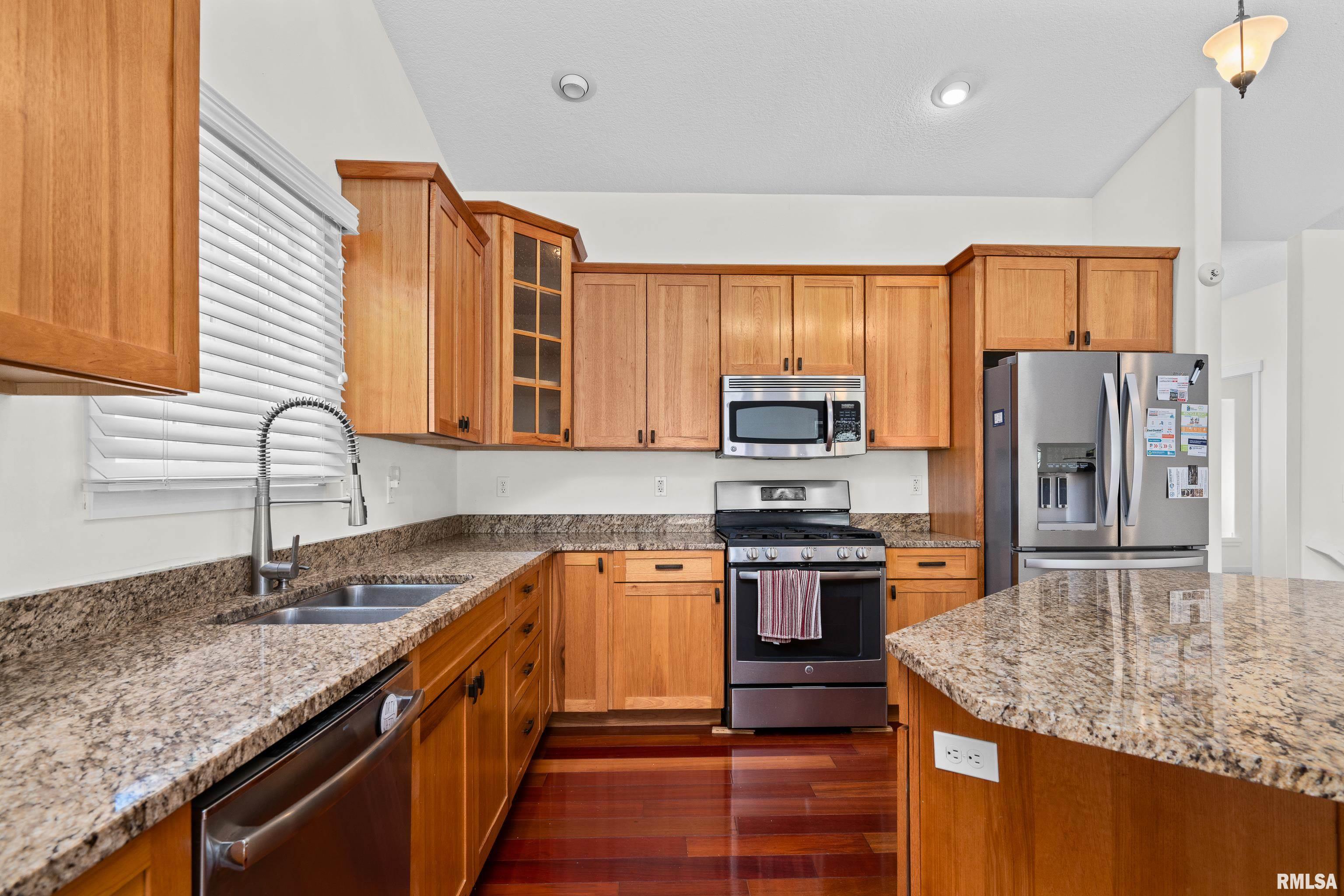 17 Blackstone Way, Le Claire, Iowa image 17