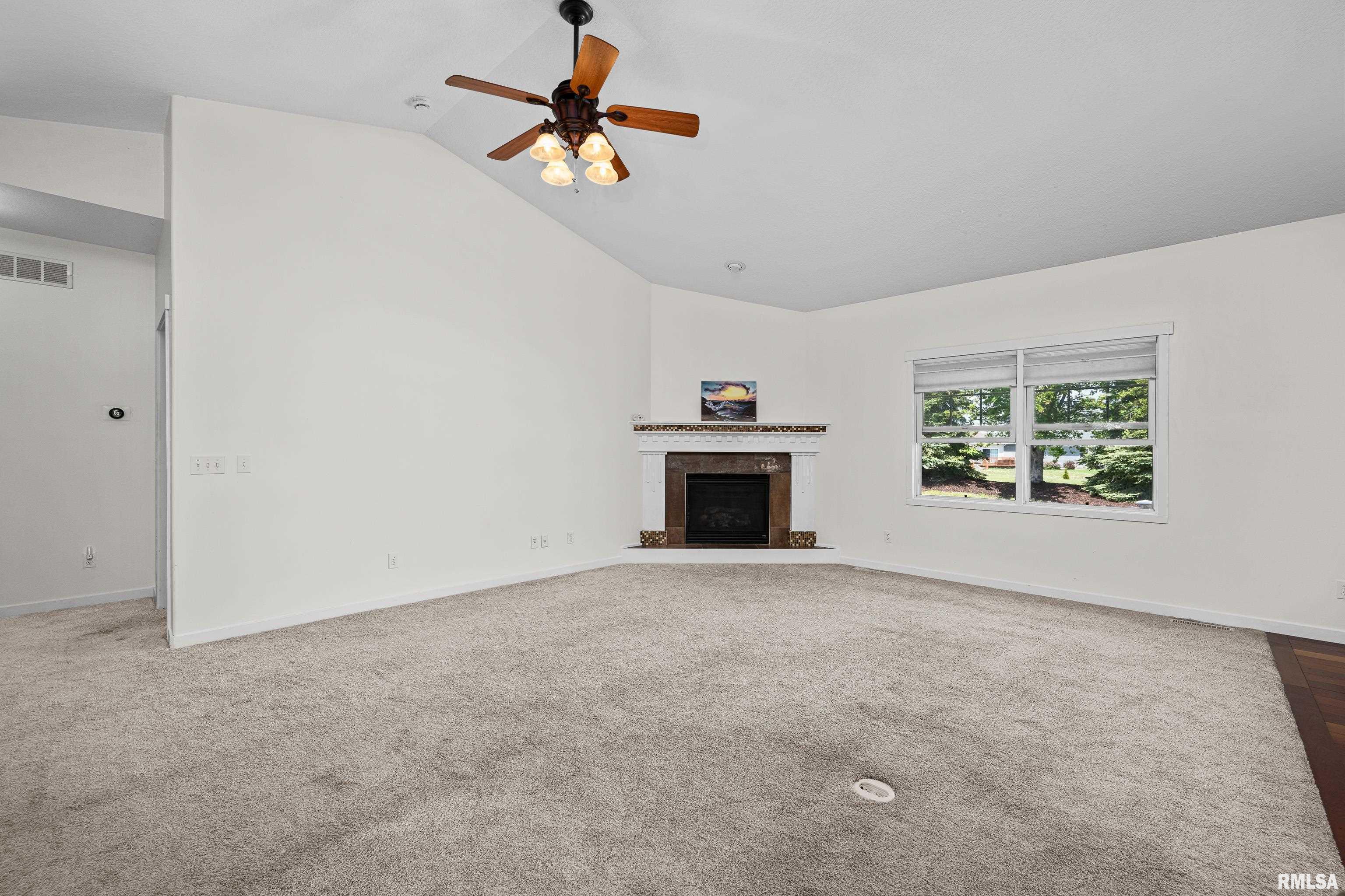 17 Blackstone Way, Le Claire, Iowa image 14