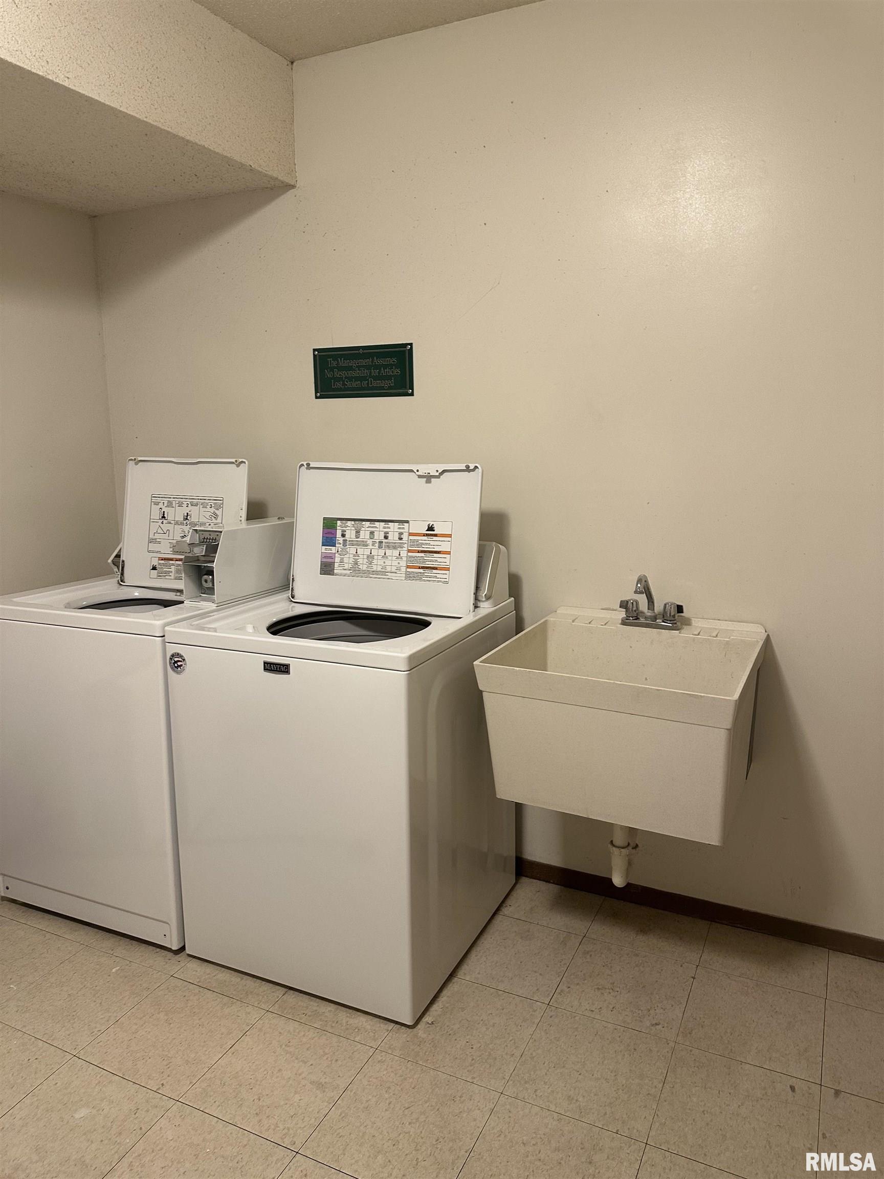 3505 W Willow Knolls Road #3G, Peoria, Illinois image 28