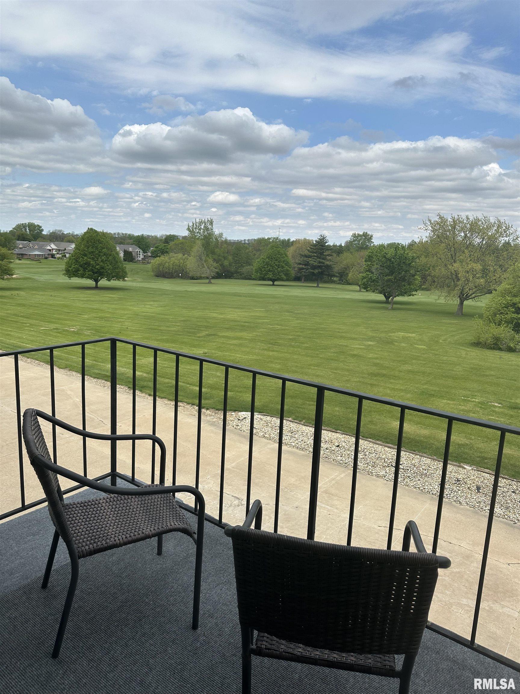 3505 W Willow Knolls Road #3G, Peoria, Illinois image 7