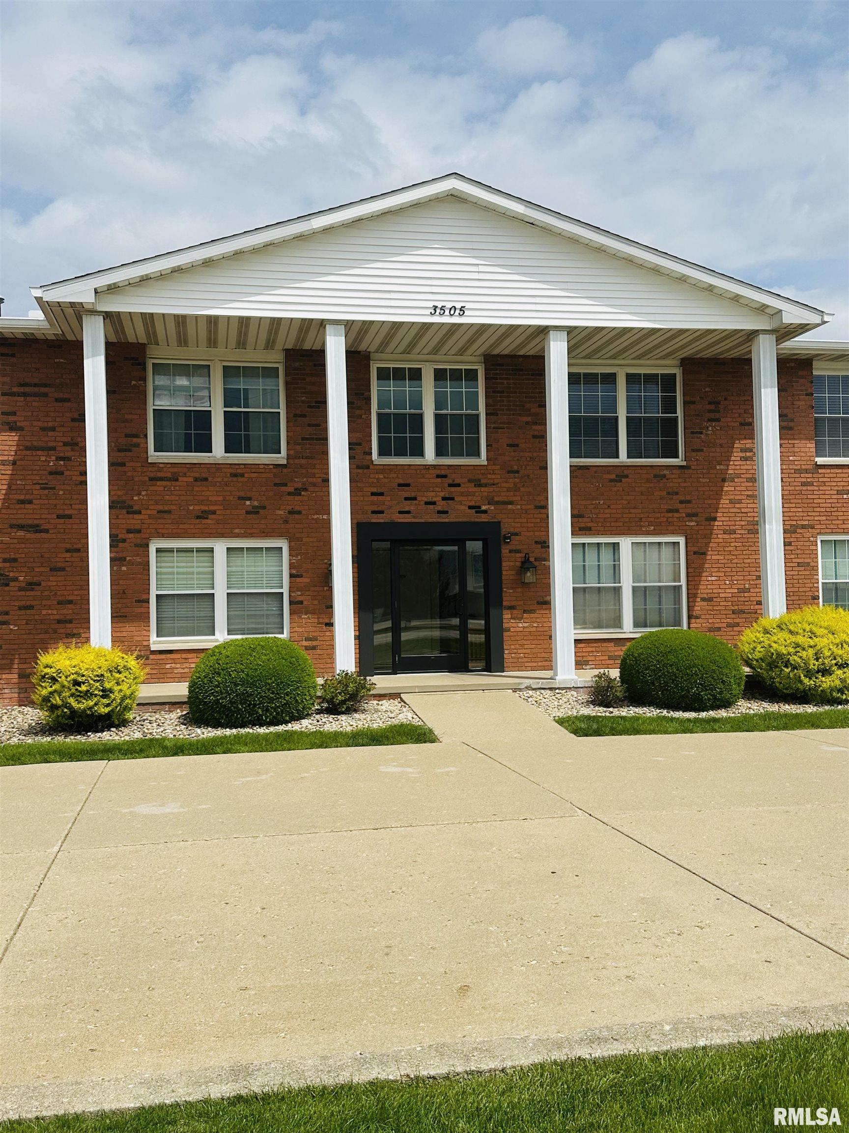3505 W Willow Knolls Road #3G, Peoria, Illinois image 2