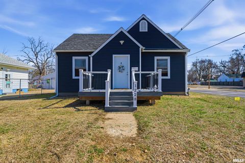 Homes For Sale - 1228 Howard Court<br/> Tazewell County, Pekin, IL 61554