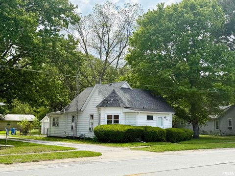 Homes For Sale - 107 S 1st Street<br/> Oakford, IL 62673