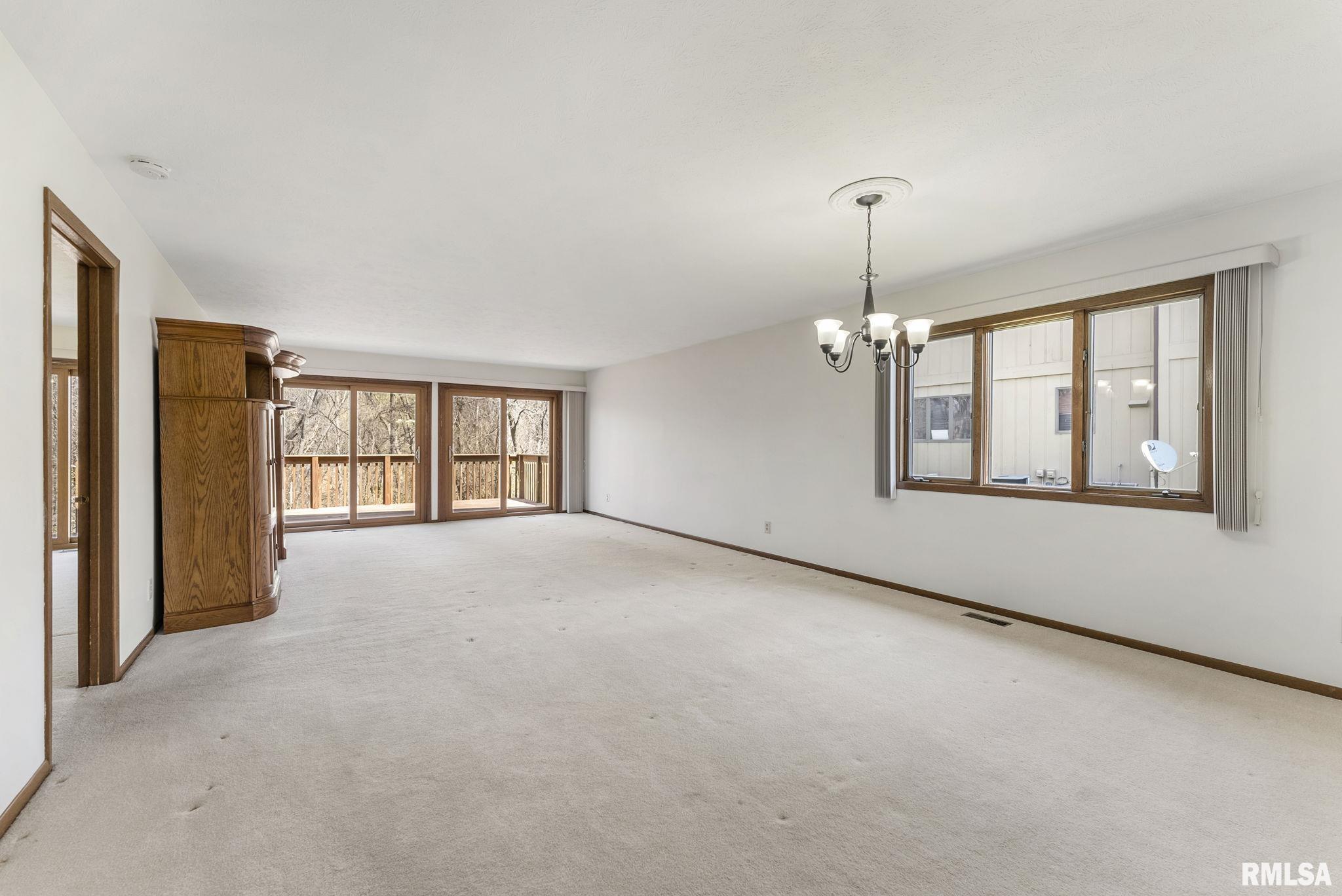 711 51st Avenue, East Moline, Illinois image 8