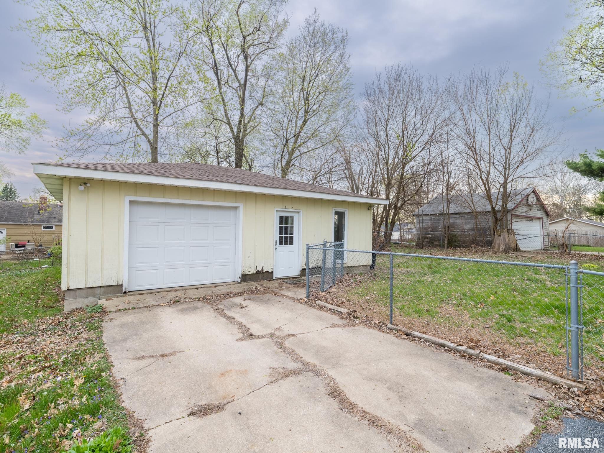 1122 Purtscher Drive, Peoria, Illinois image 5