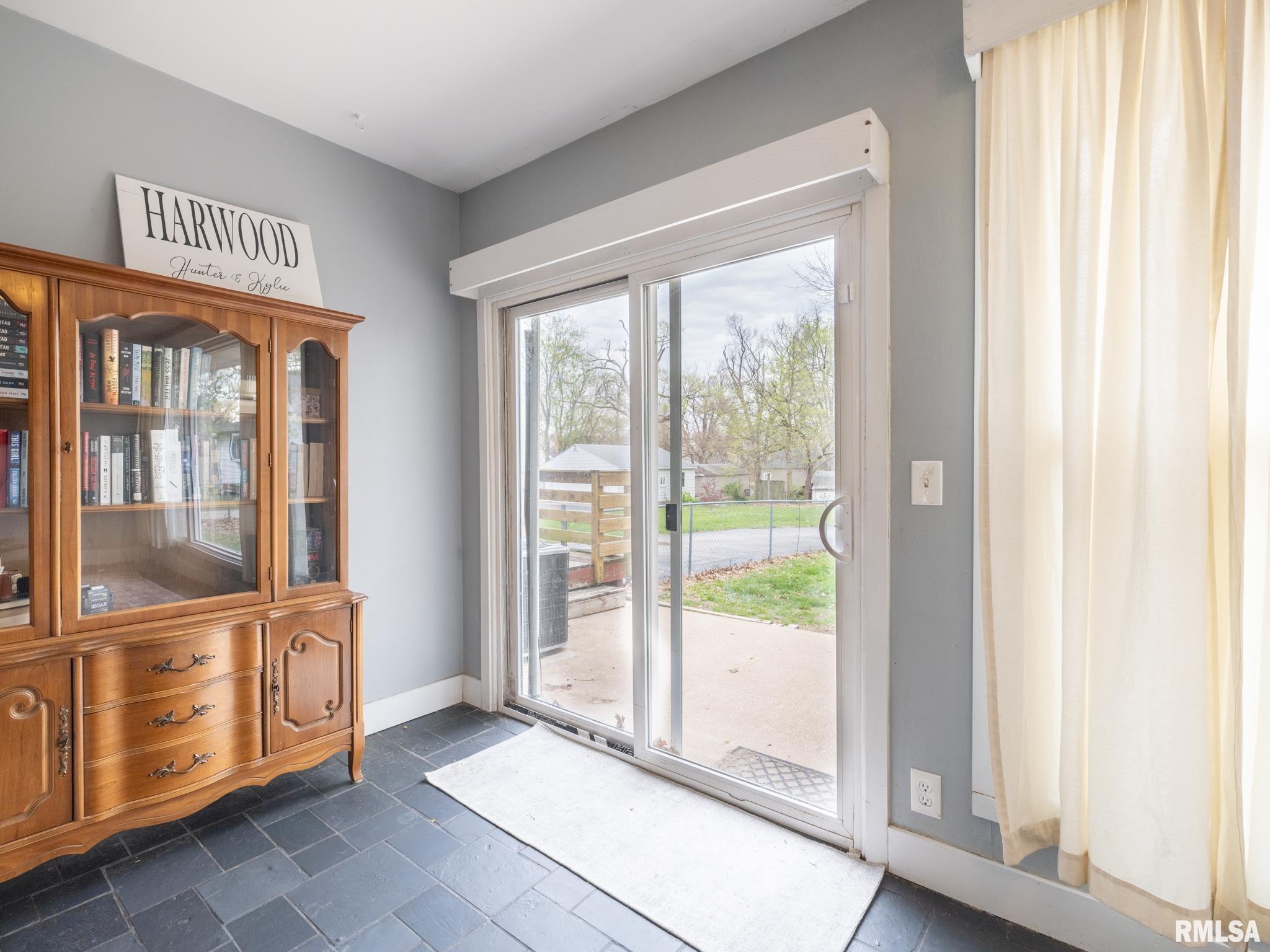 1122 Purtscher Drive, Peoria, Illinois image 14