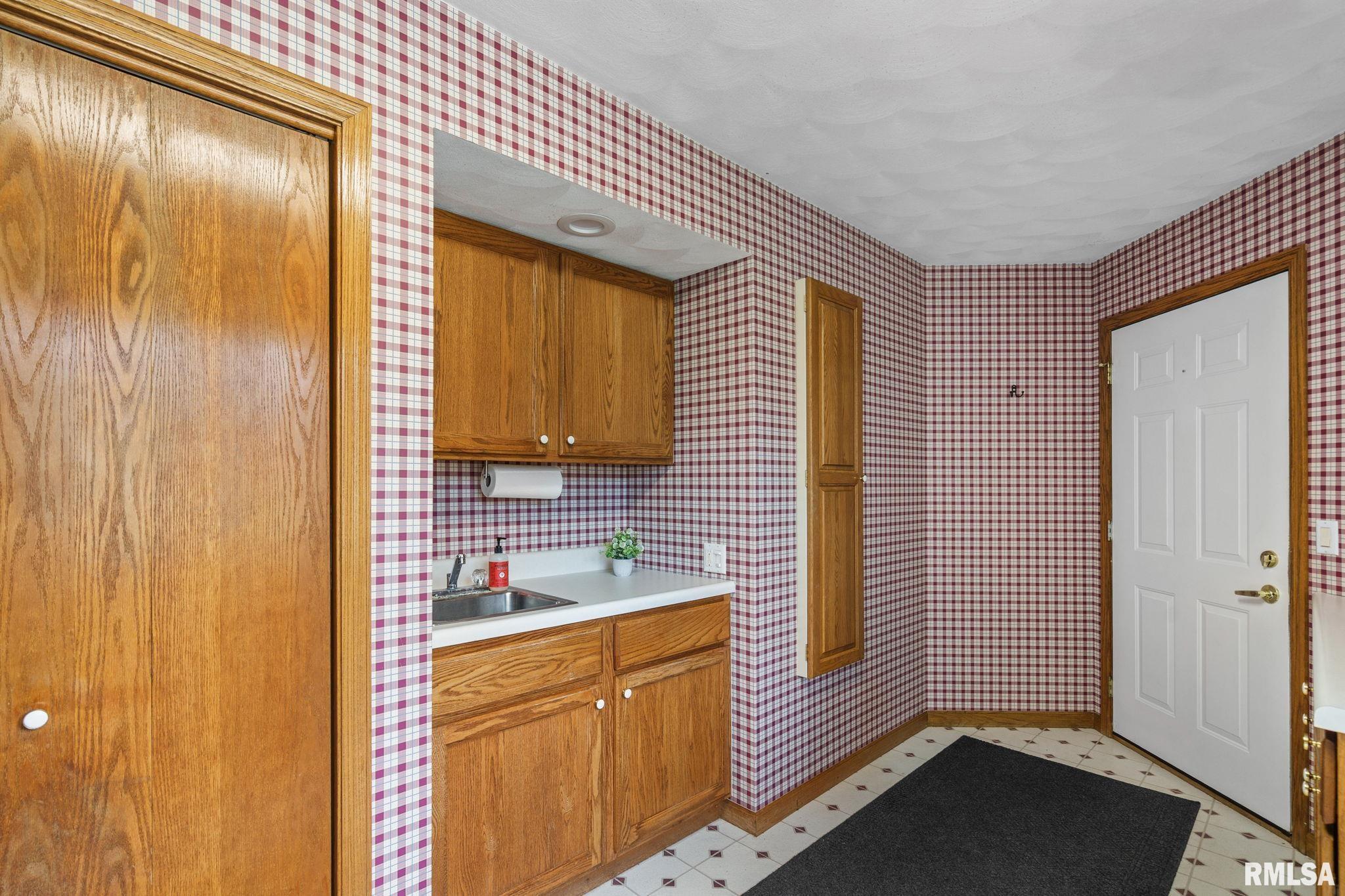 2626 250th Street, De Witt, Iowa image 39