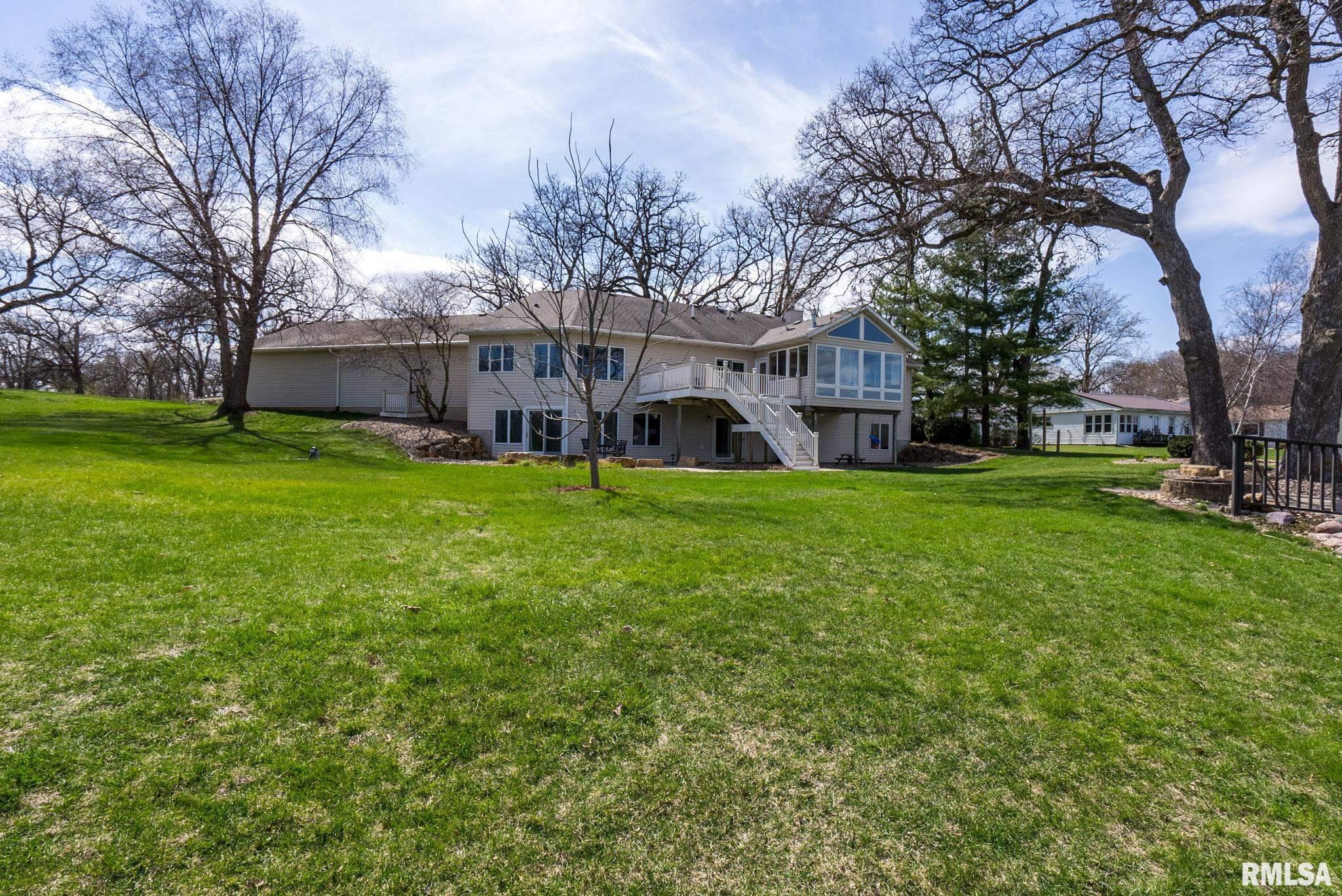 2626 250th Street, De Witt, Iowa image 8