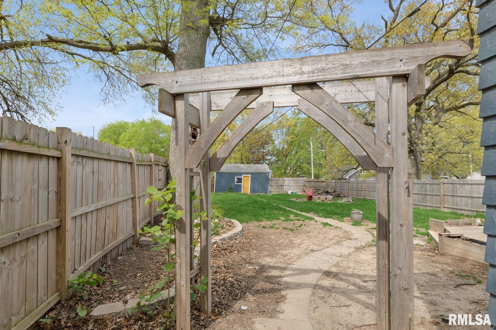 2036 Warren Street, Davenport, Iowa image 22