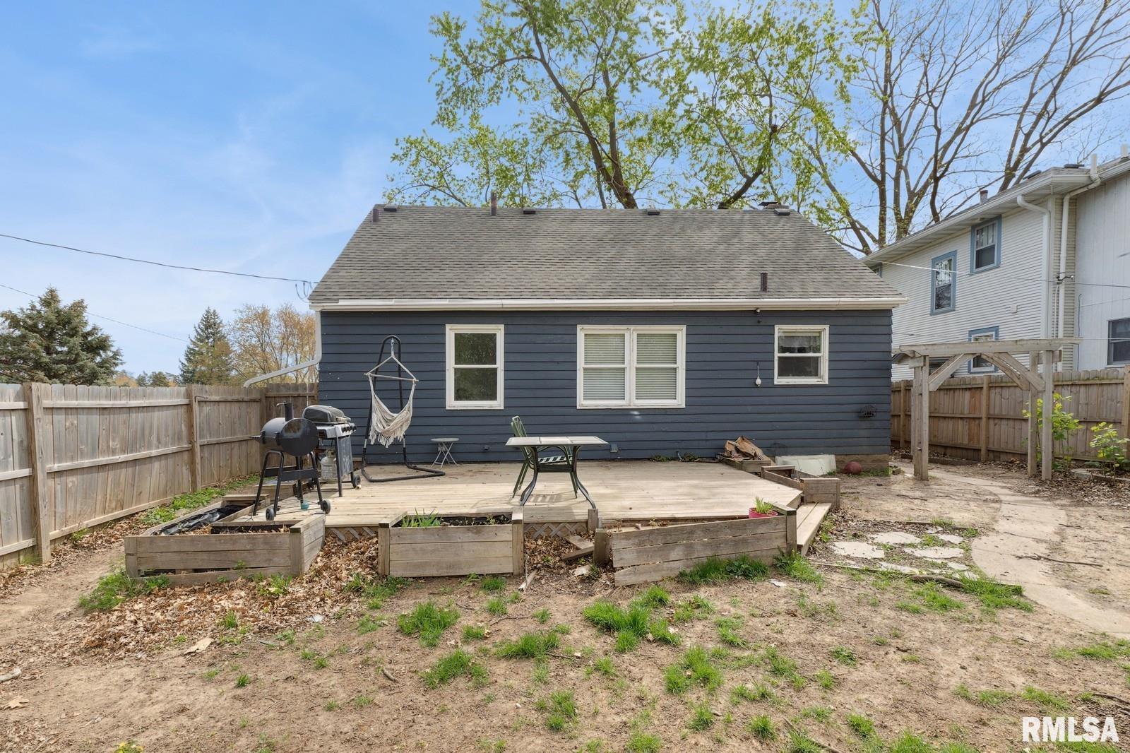 2036 Warren Street, Davenport, Iowa image 23