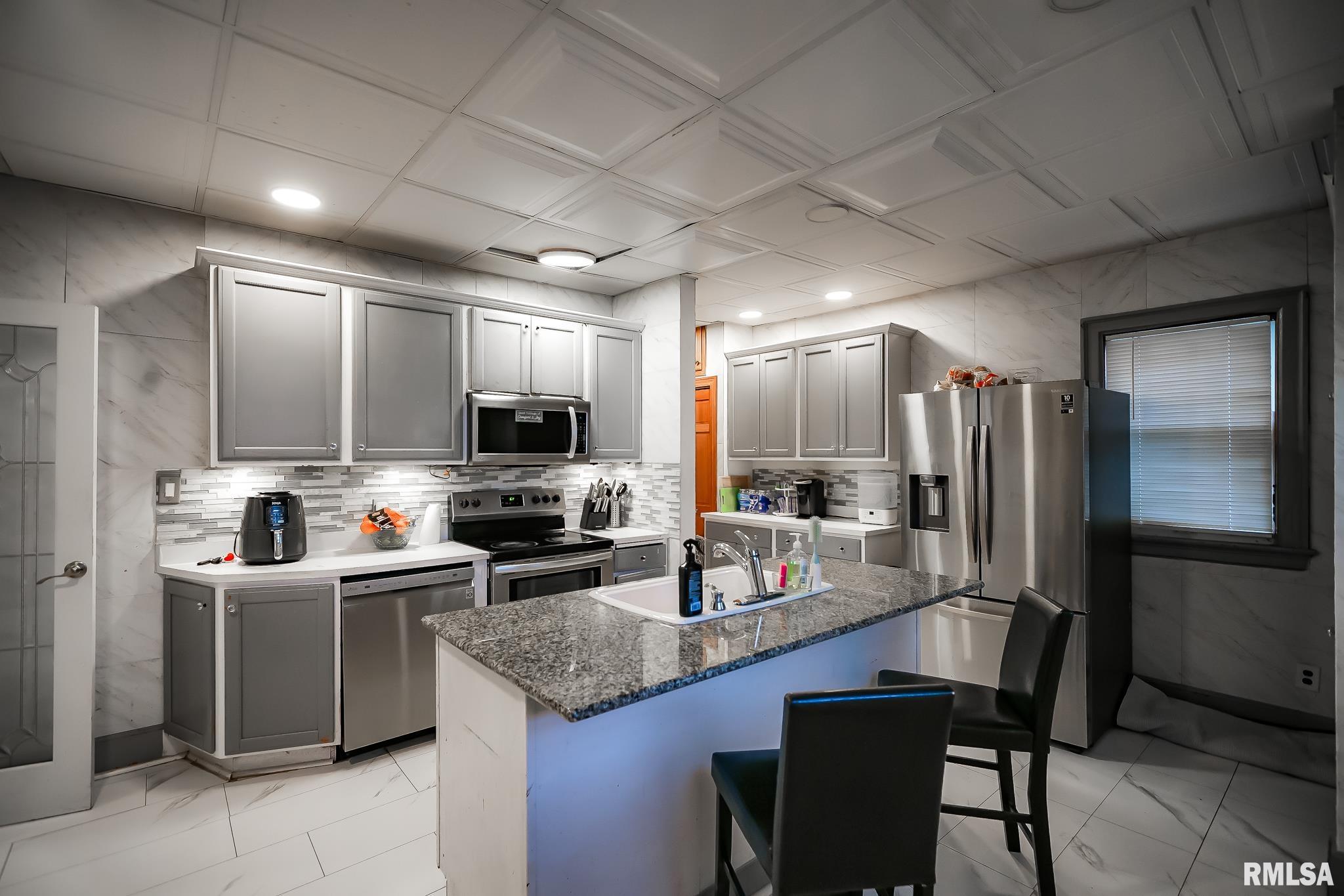 311 W Armstrong Avenue, Peoria, Illinois image 14