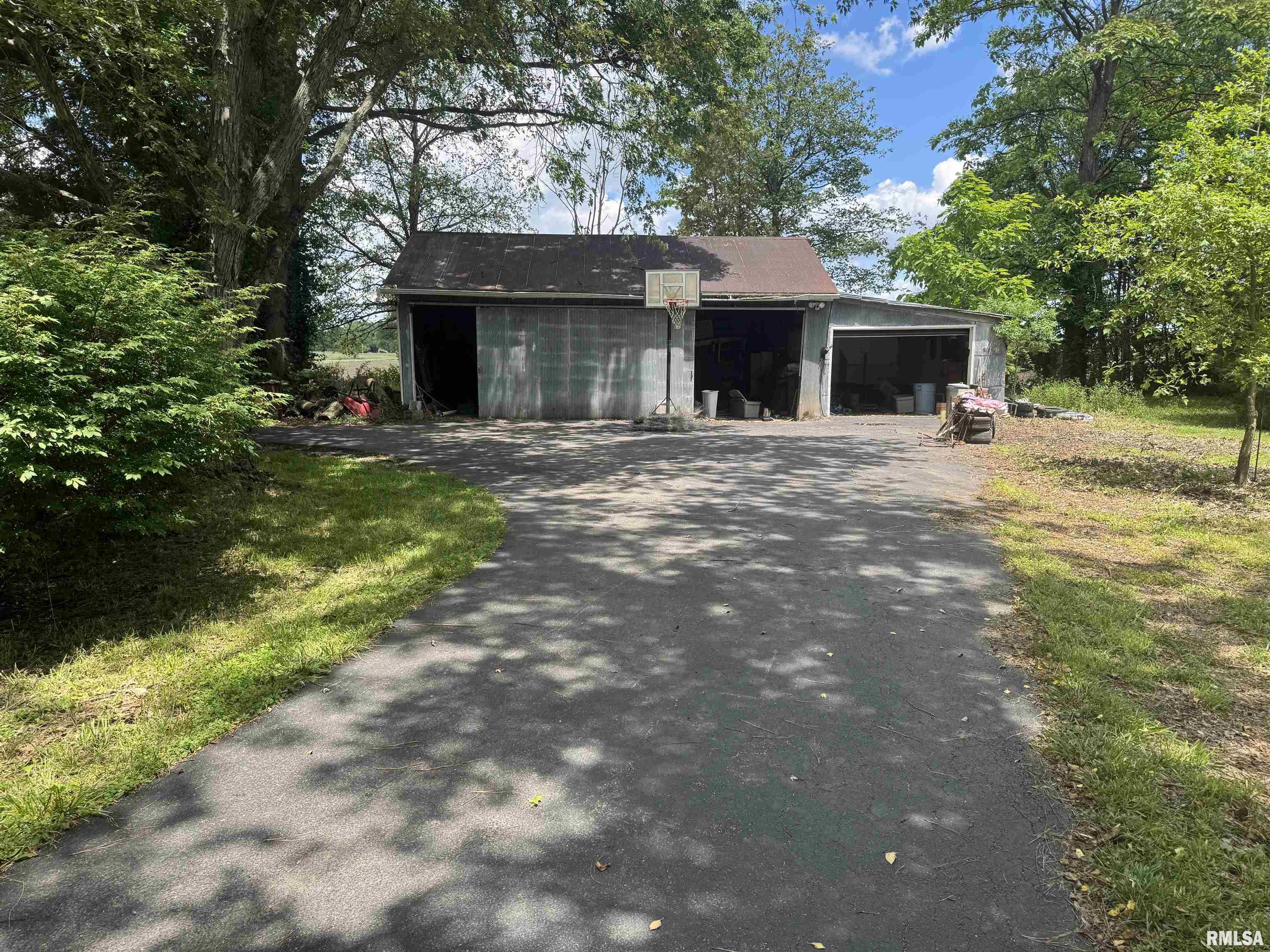 10122 Lincoln Road, Benton, Illinois image 6