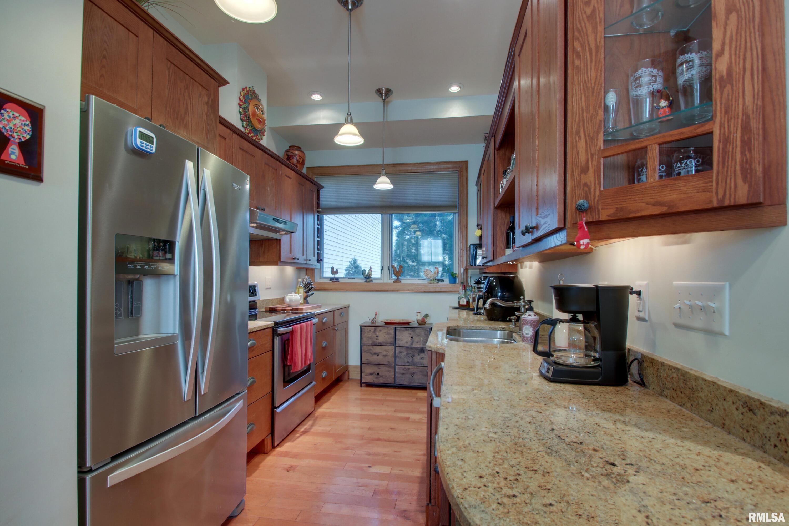 1800 Grove Avenue, Quincy, Illinois image 9