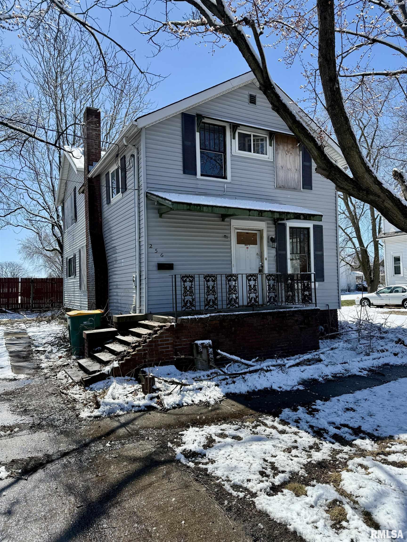 256 Selden Street, Galesburg, Illinois image 1