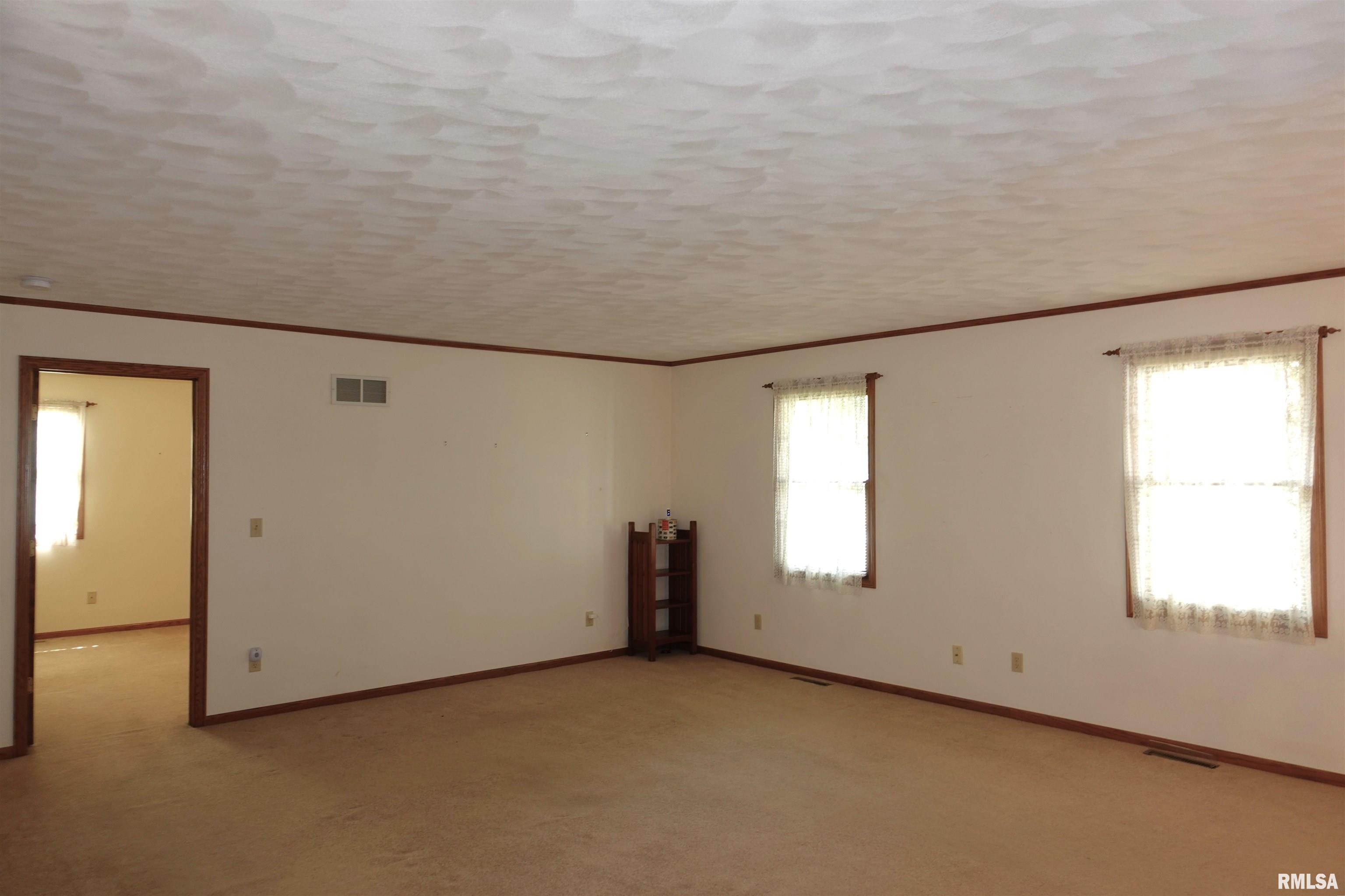 2691 Montague Drive, Galesburg, Illinois image 7