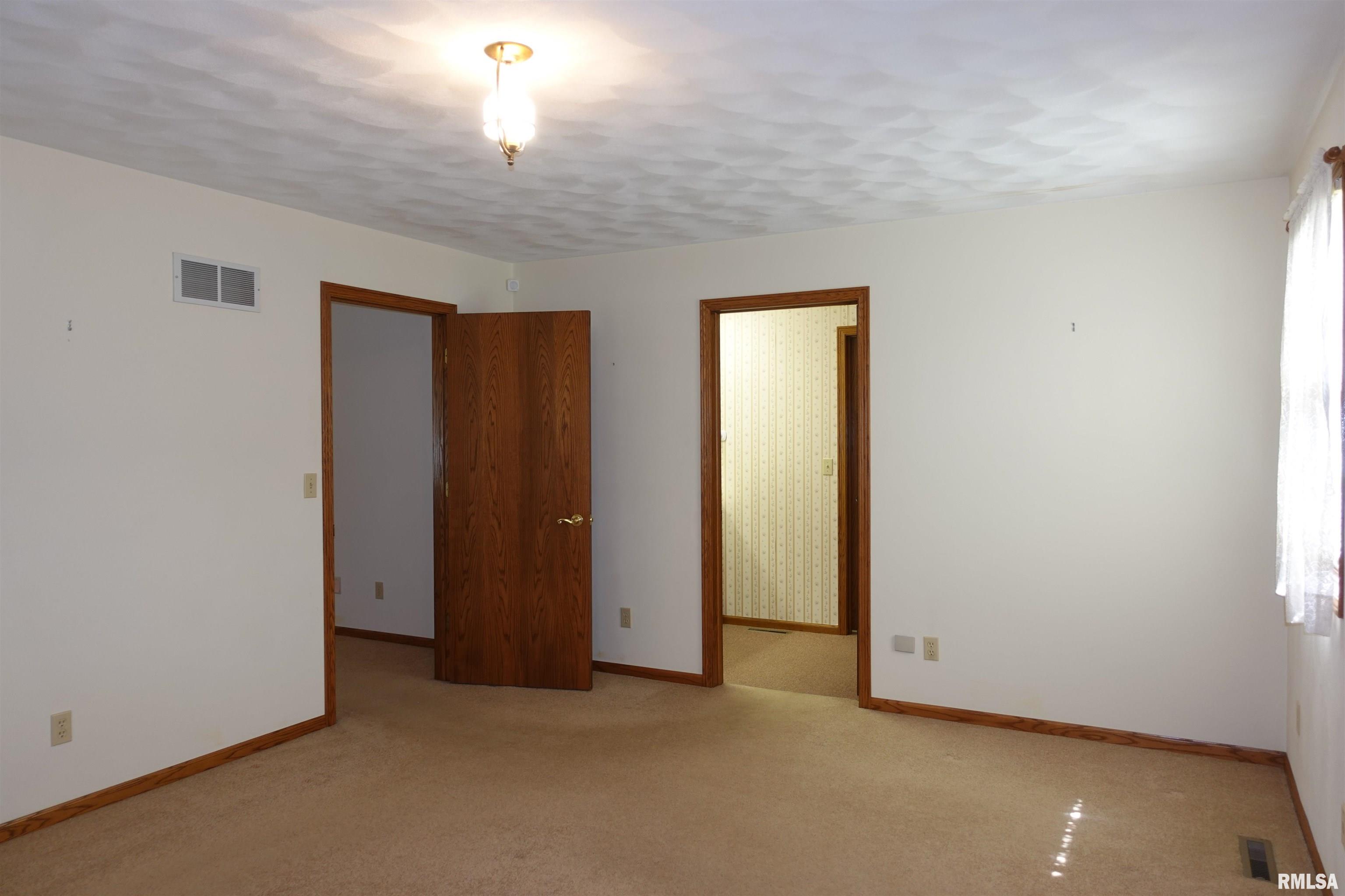 2691 Montague Drive, Galesburg, Illinois image 21