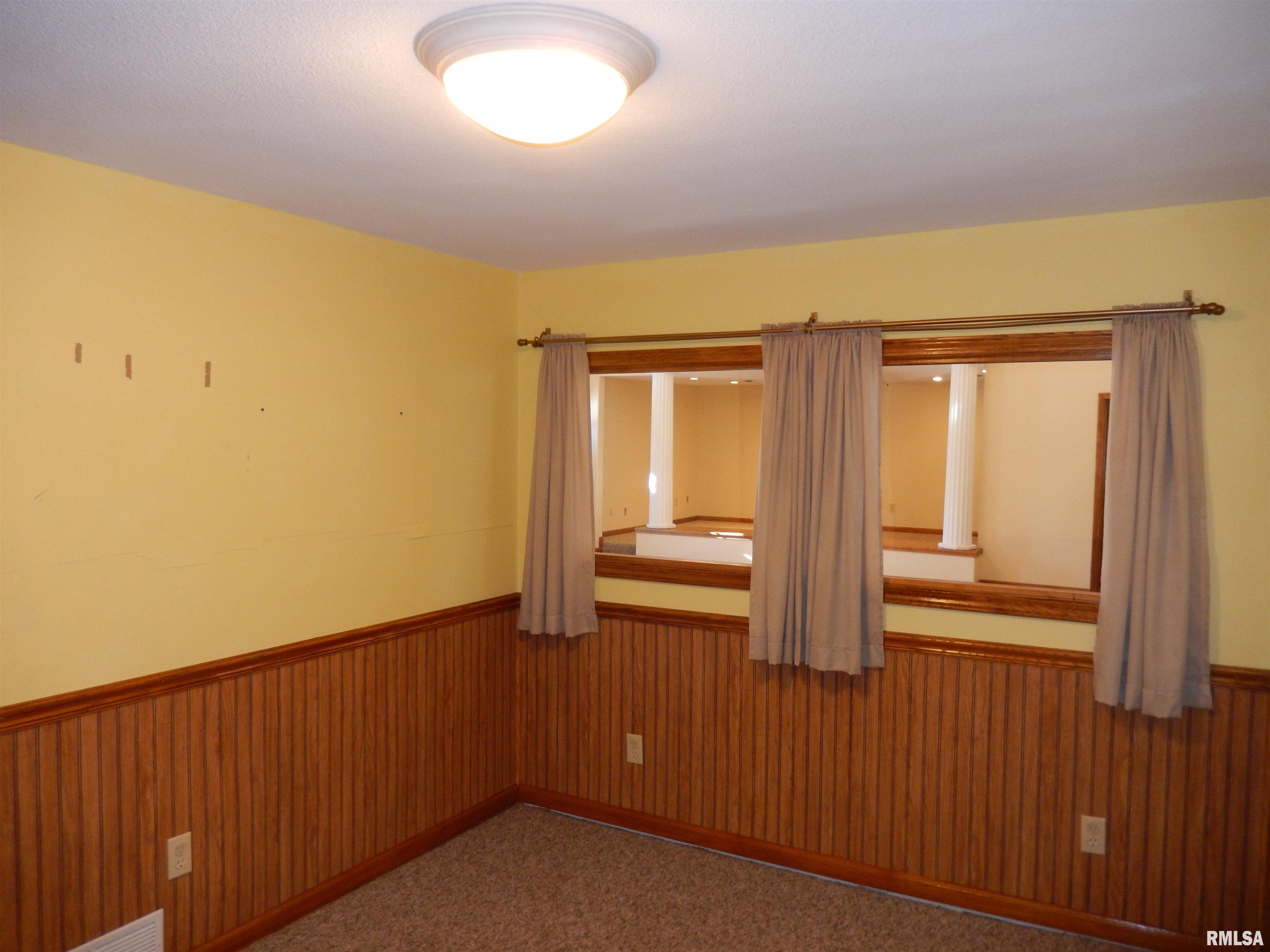 320 N Mechanic Street, Macomb, Illinois image 30