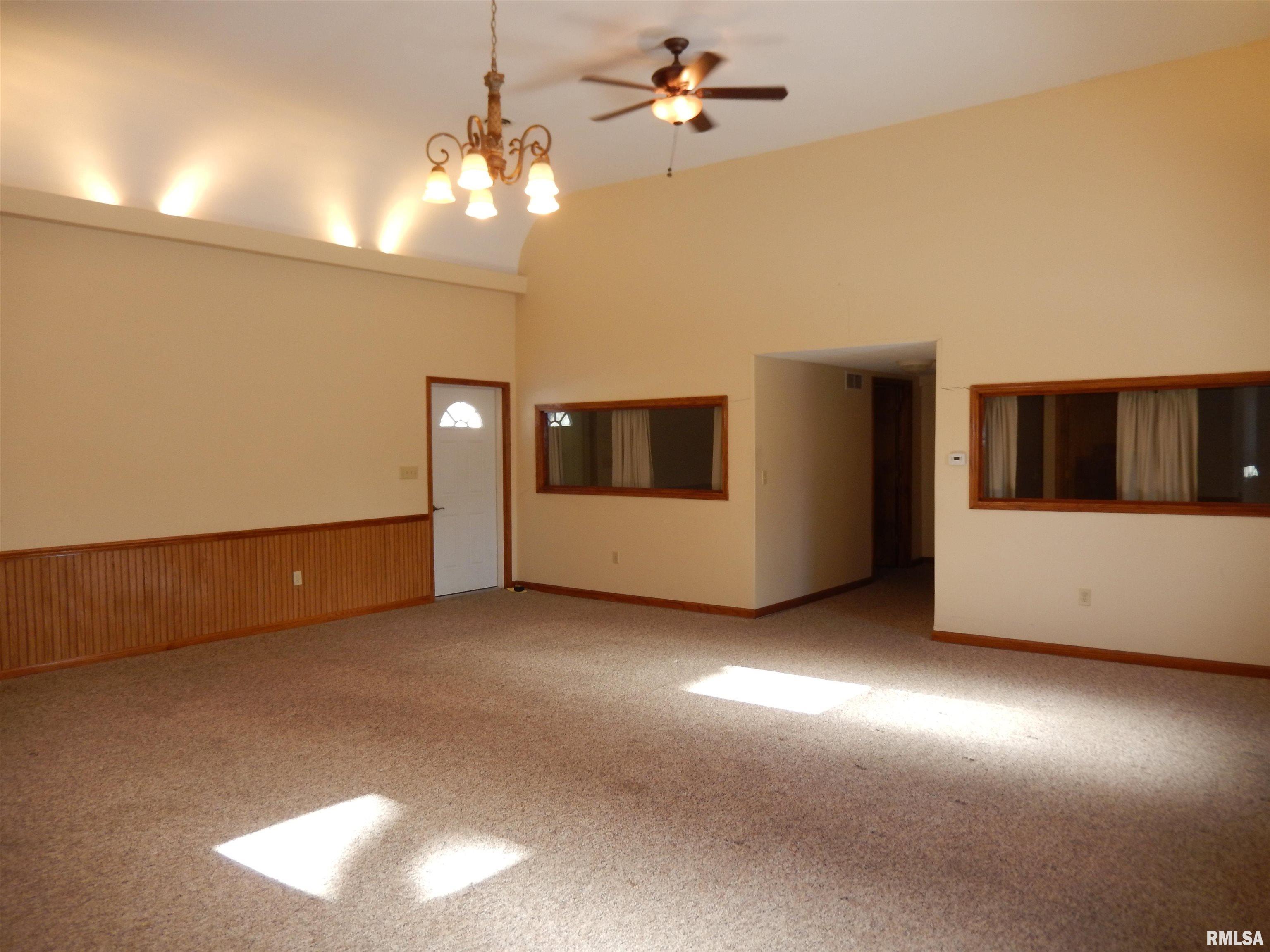 320 N Mechanic Street, Macomb, Illinois image 21