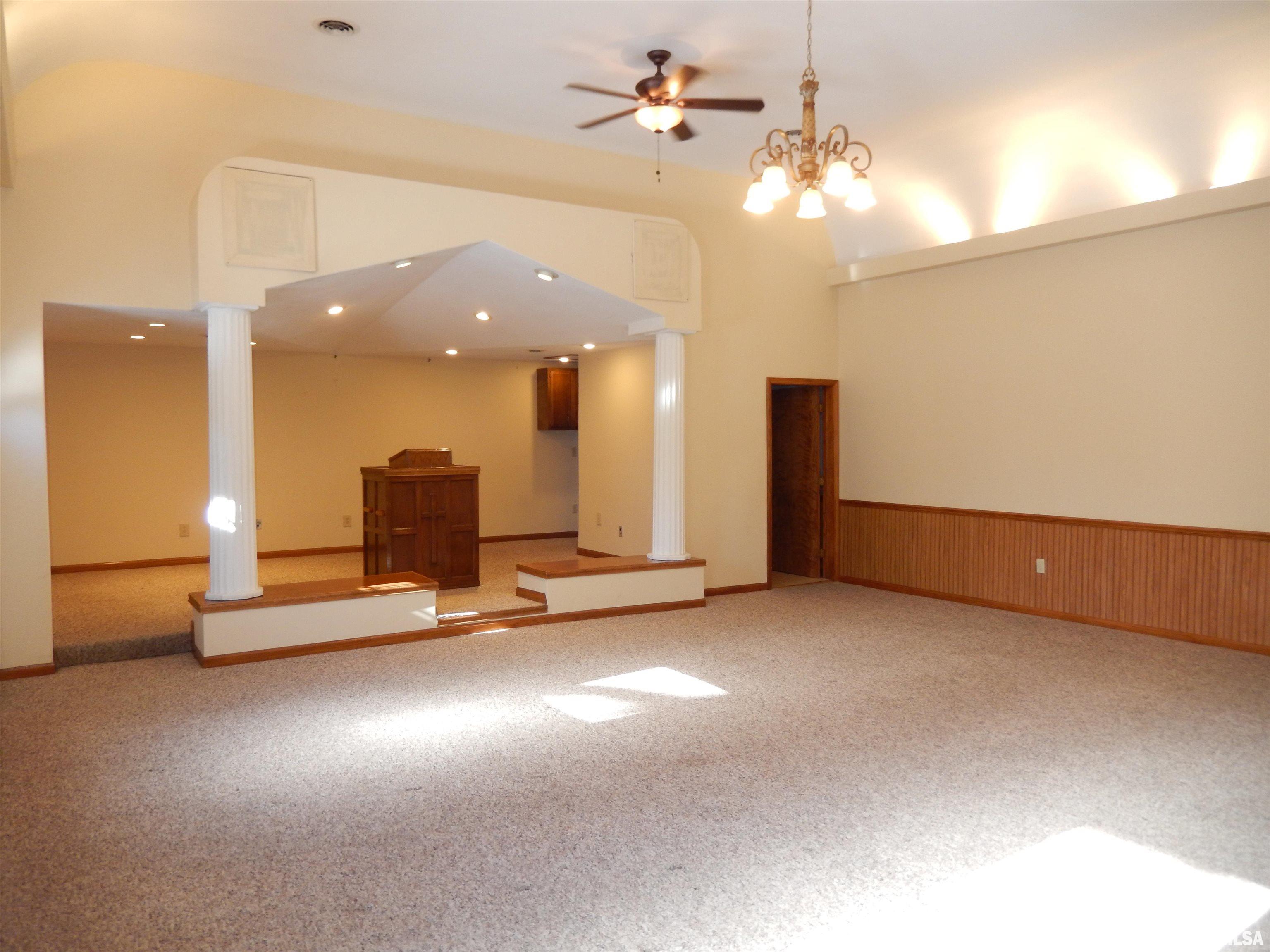320 N Mechanic Street, Macomb, Illinois image 18