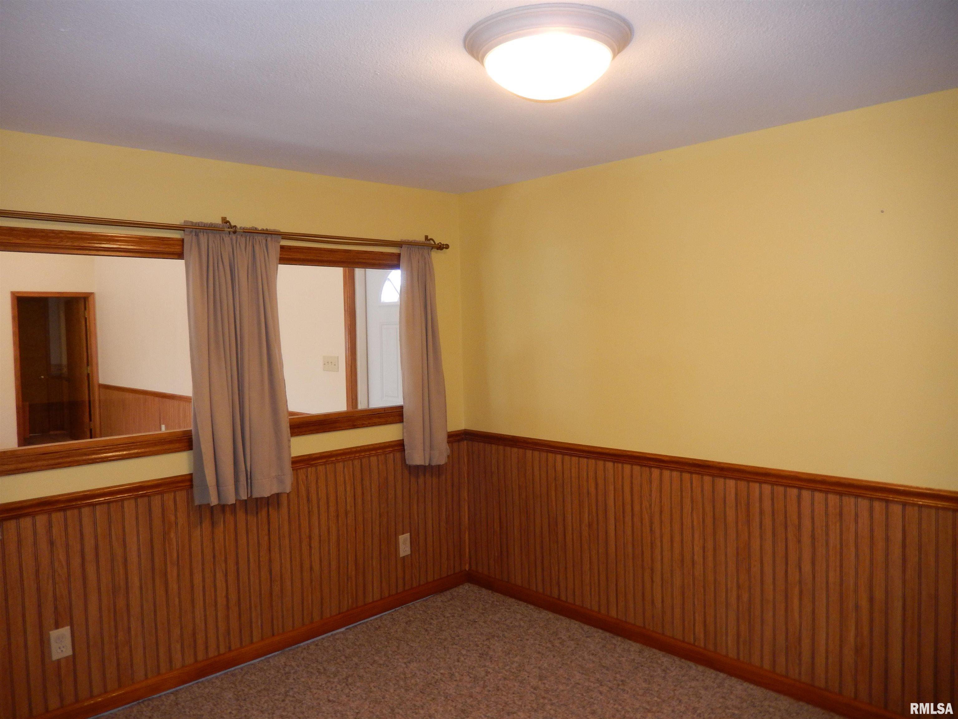 320 N Mechanic Street, Macomb, Illinois image 29