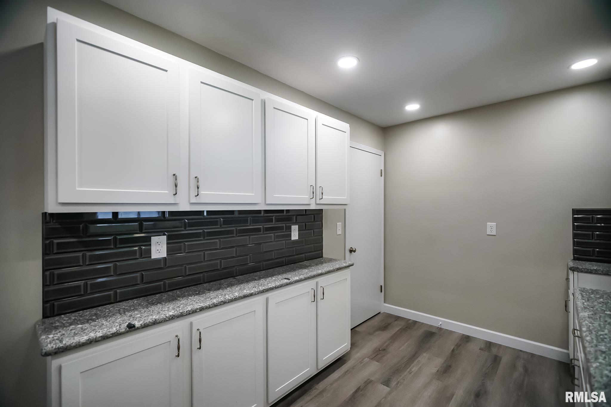 2017 W Westbrook Drive, Peoria, Illinois image 17
