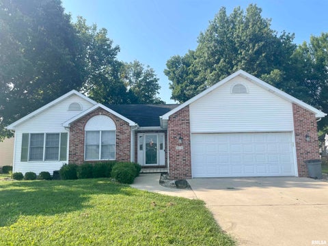 Homes For Sale - 3804 Bluestem Court<br/> Springfield, IL 62712
