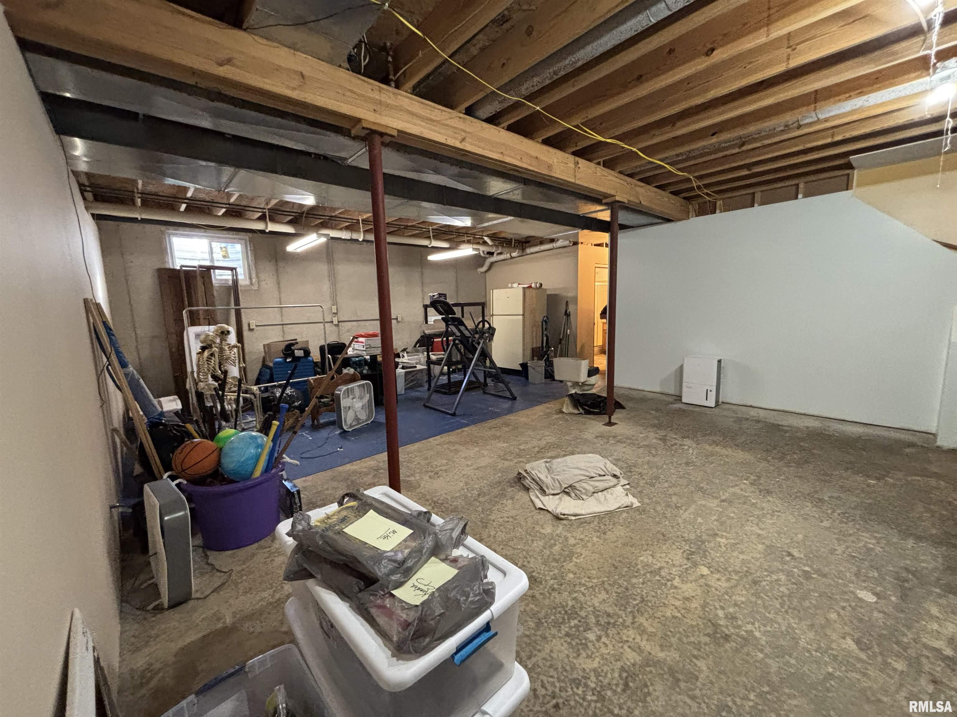 8956 Strawberry Lane, Dawson, Illinois image 37
